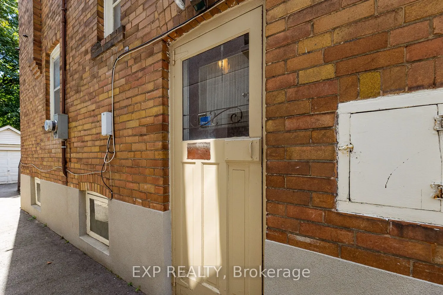 33 Brookdale Avenue