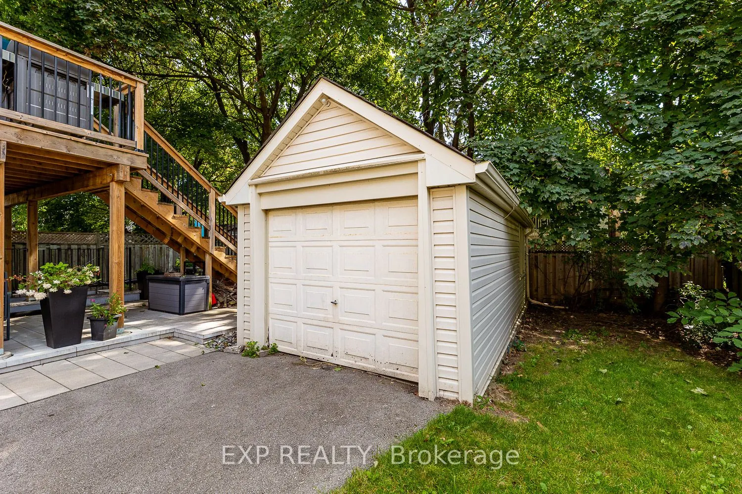 33 Brookdale Avenue