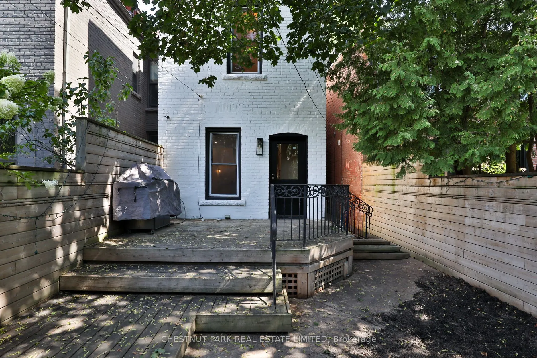 7 Mackenzie Crescent