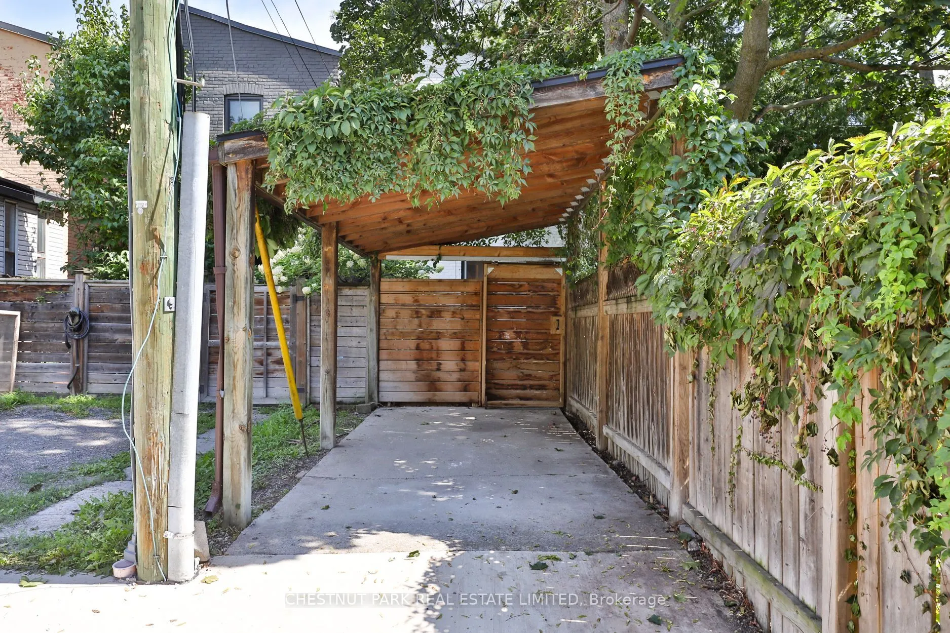7 Mackenzie Crescent