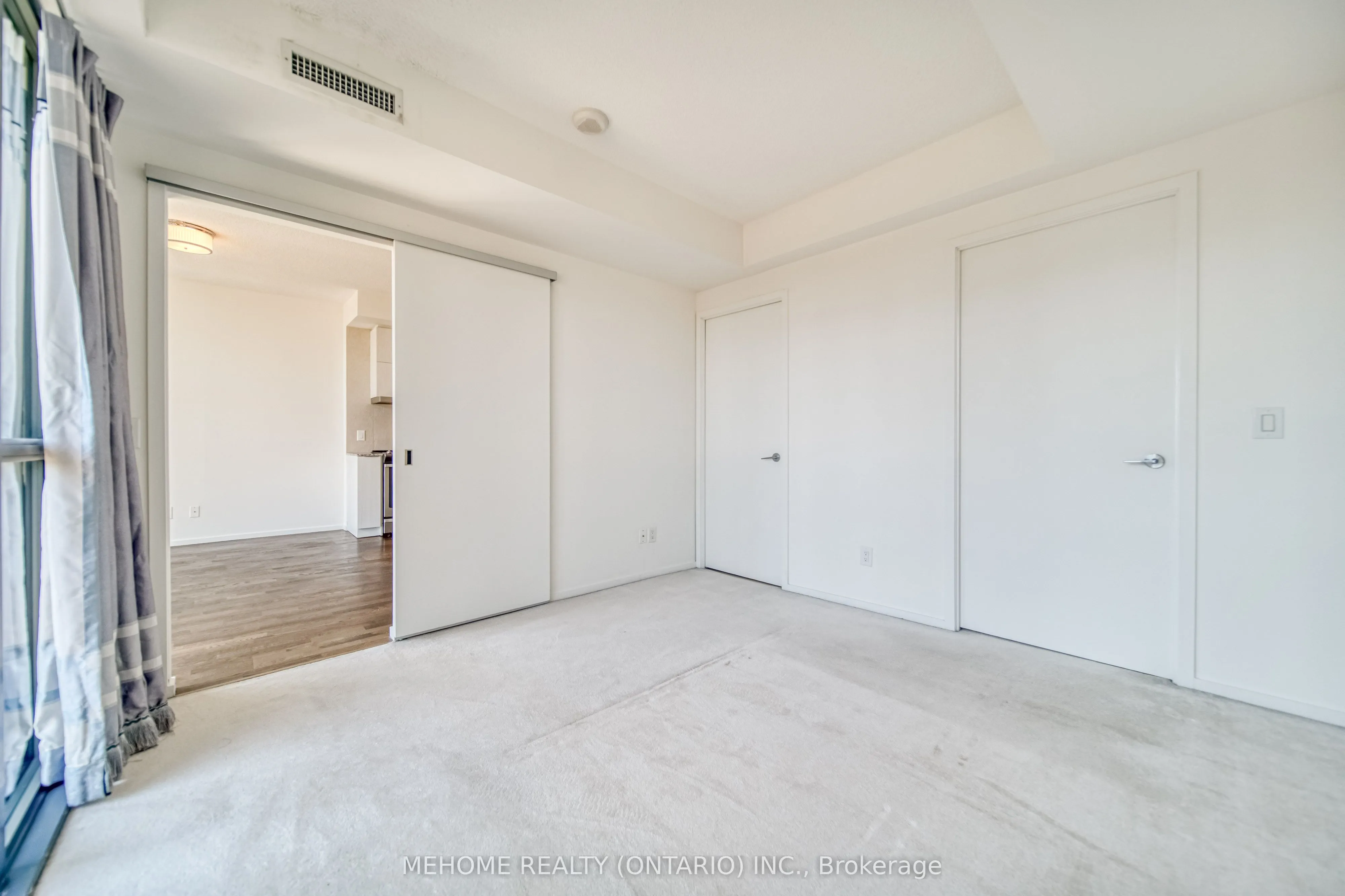 101 Charles Street E, #1103