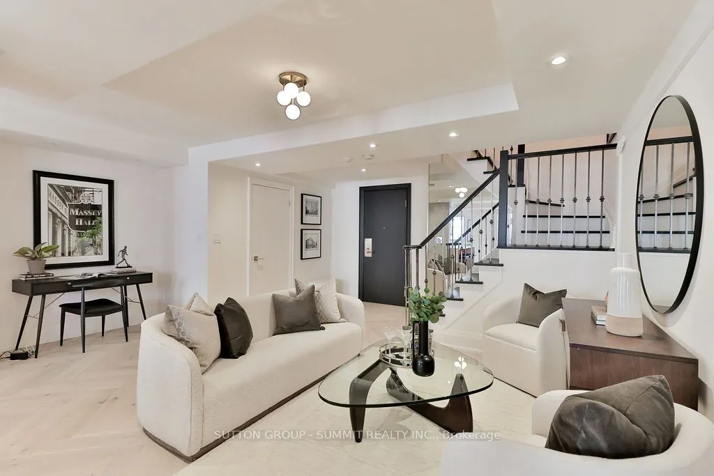 102 Bloor Street W, #Ph07