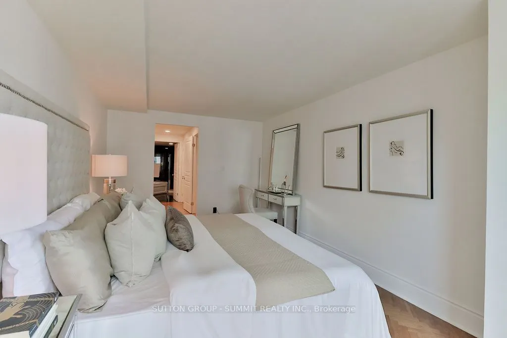 102 Bloor Street W, #Ph07