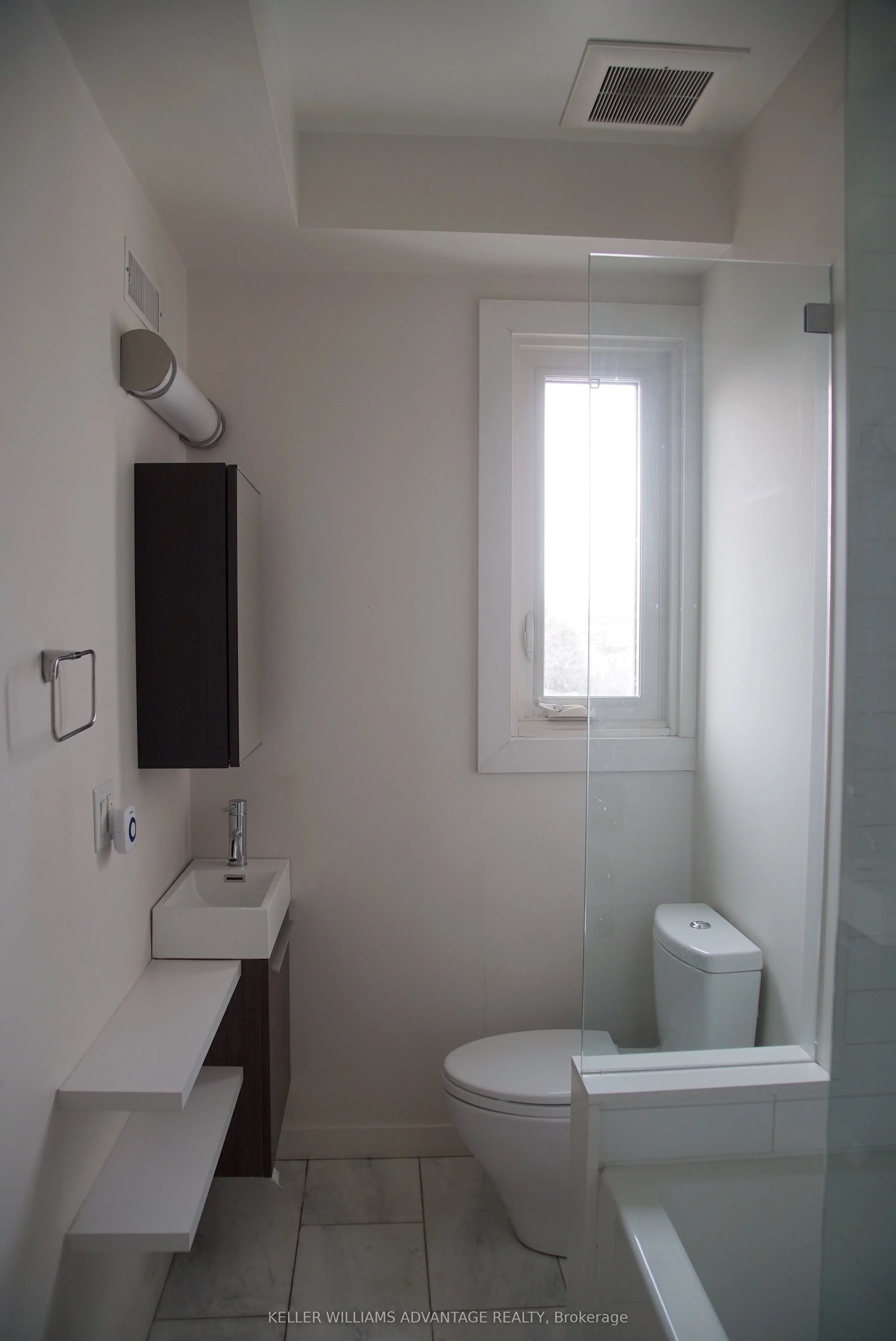 134 Ossington Avenue, #3rd Flr