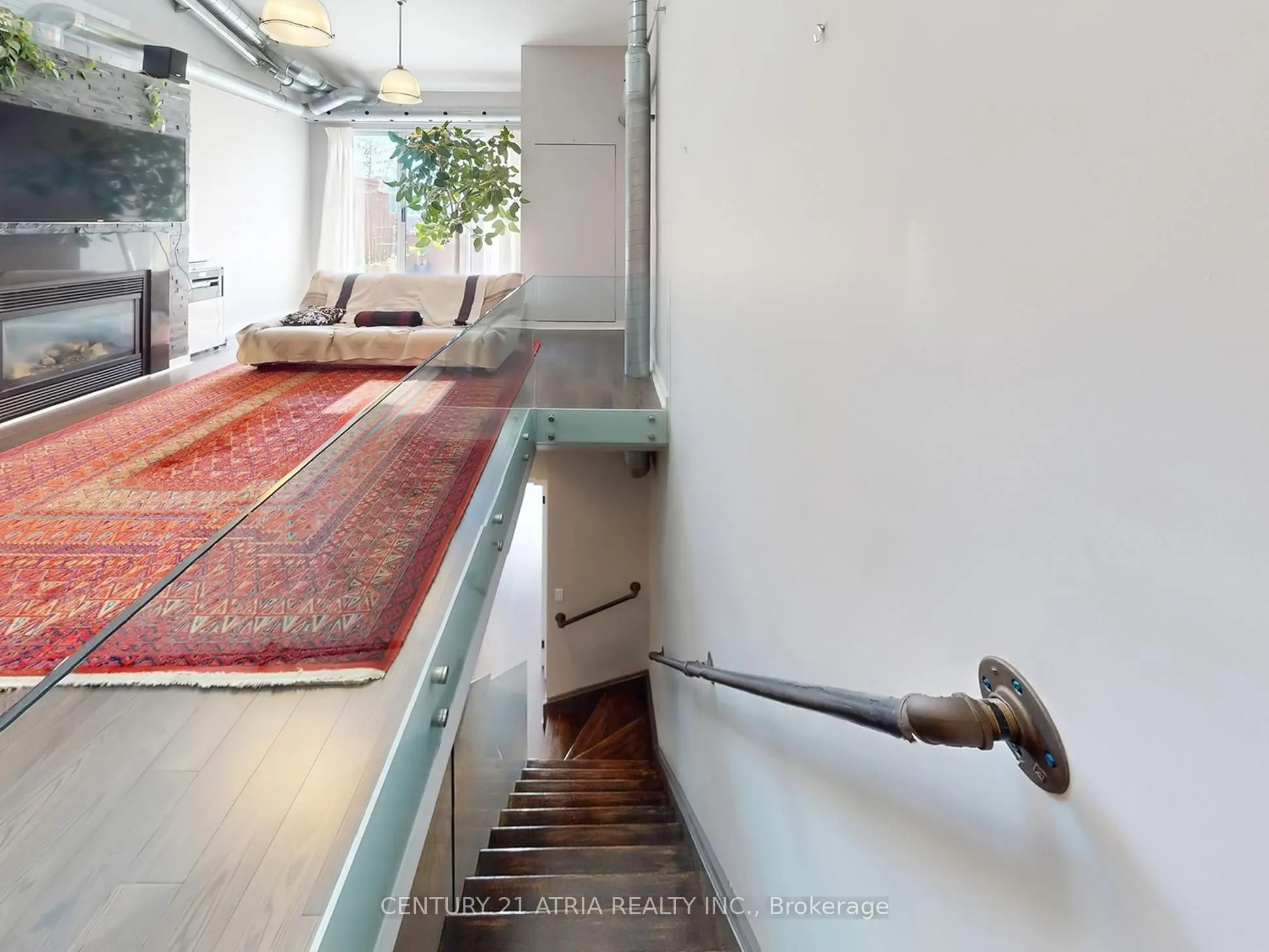 766 King Street W, #403