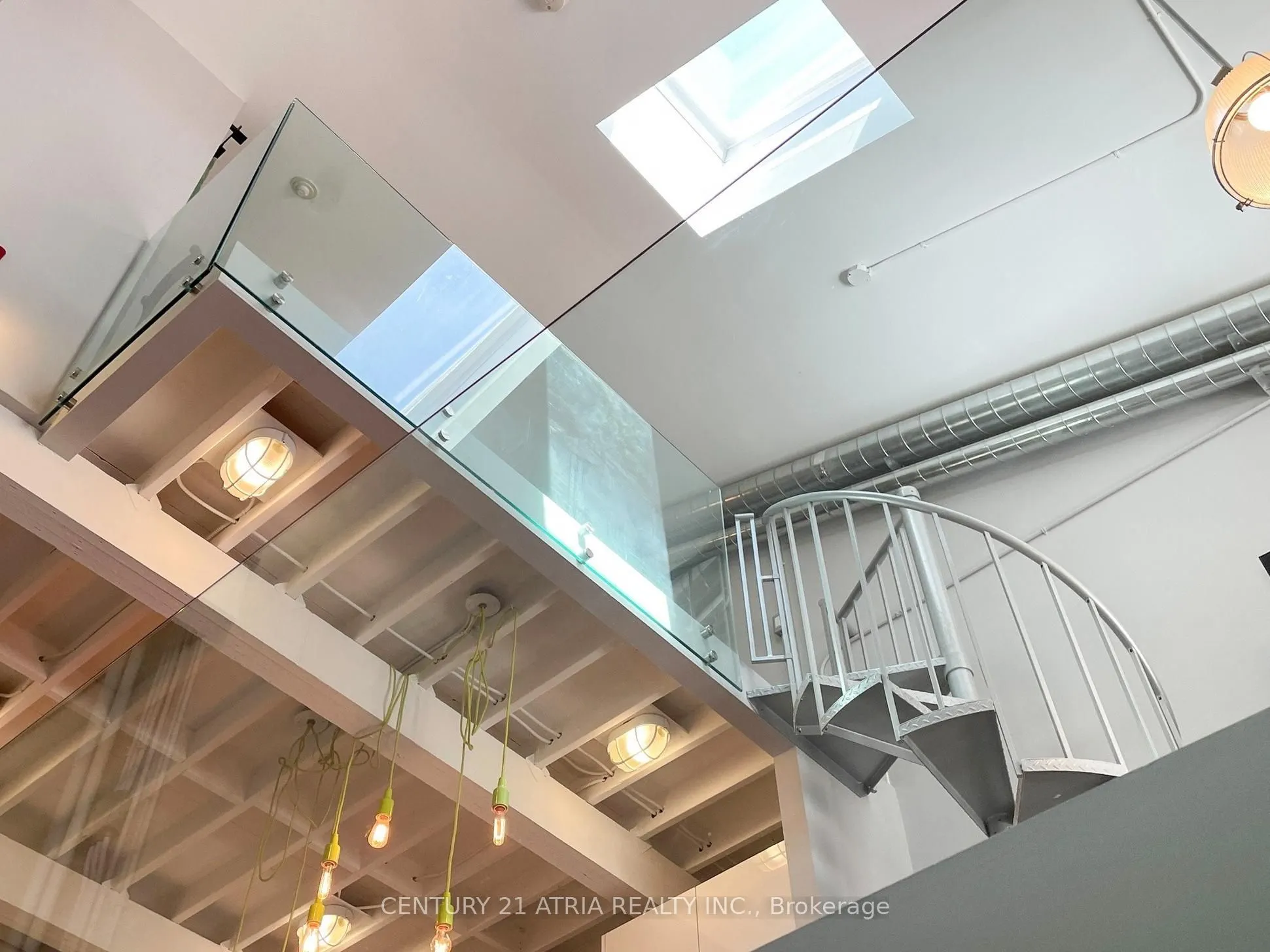 766 King Street W, #403