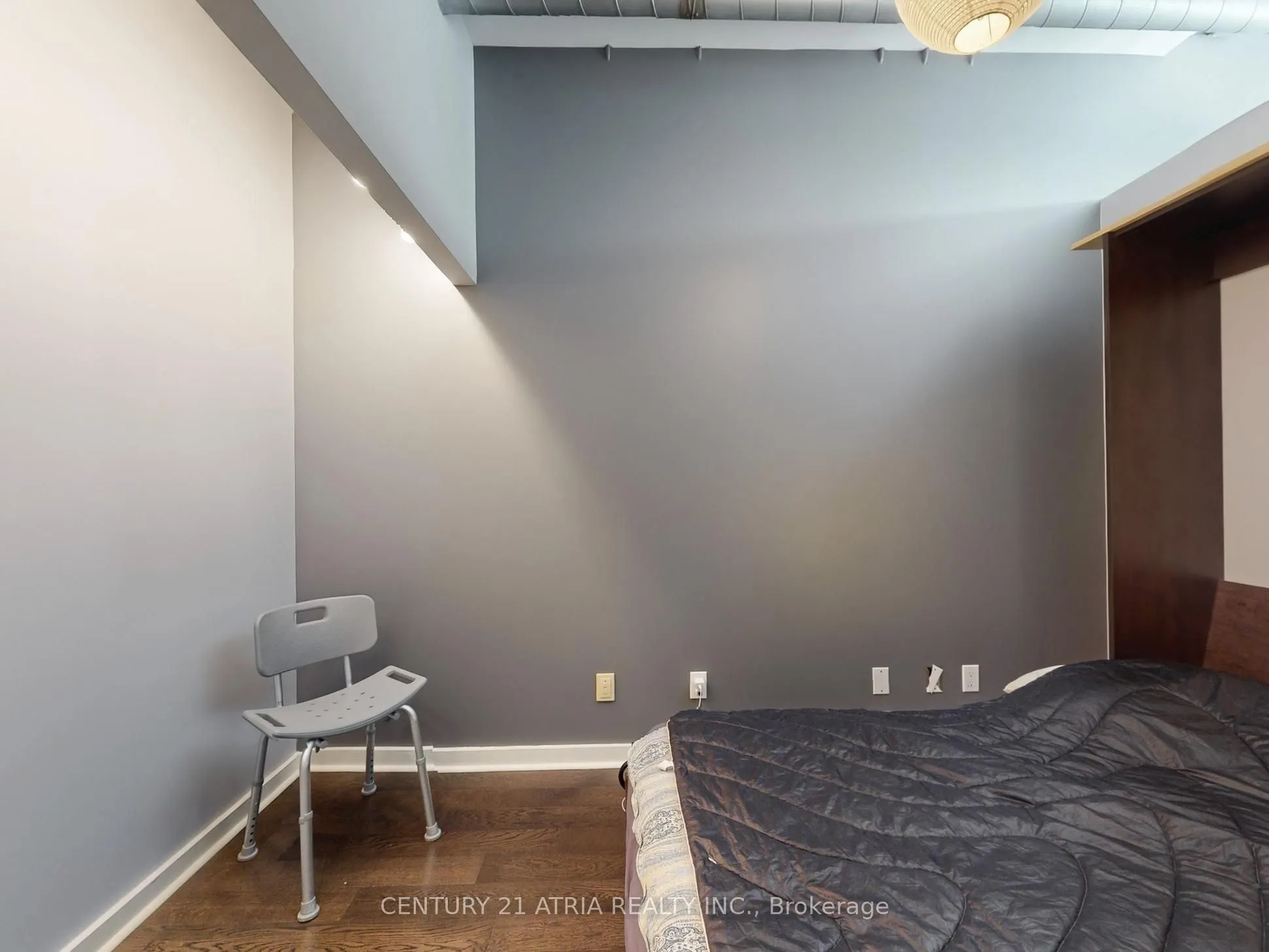 766 King Street W, #403