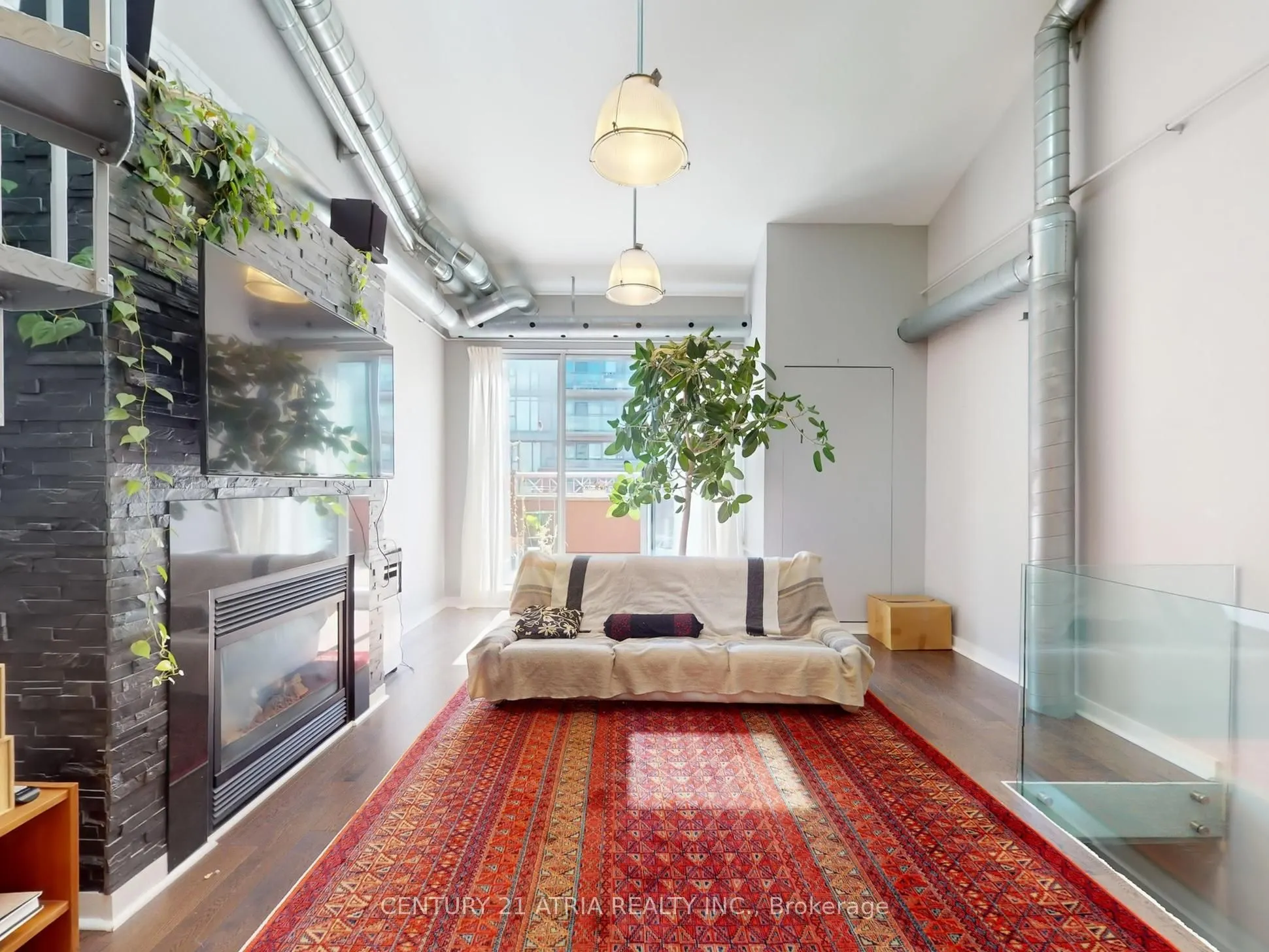 766 King Street W, #403