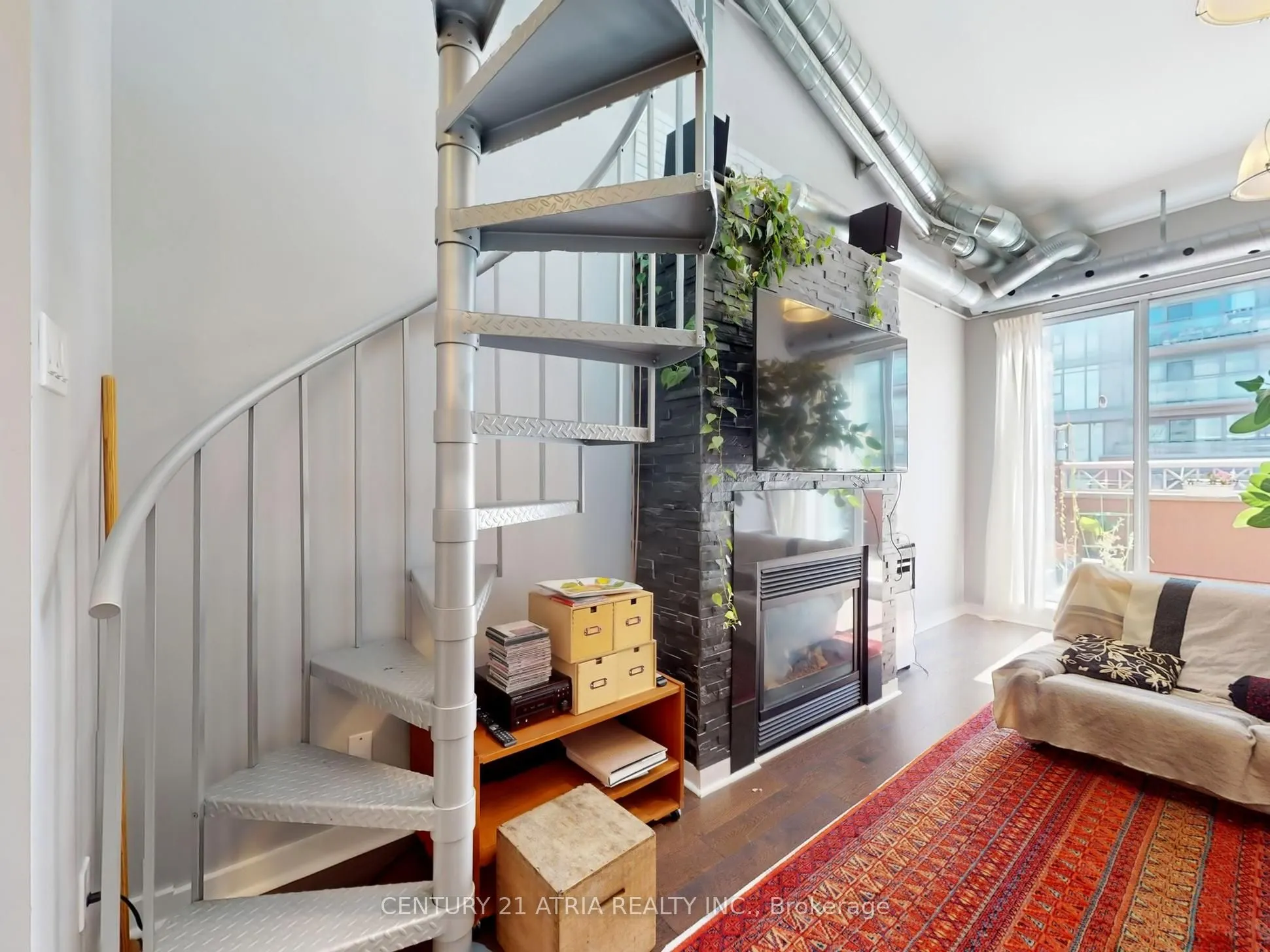 766 King Street W, #403
