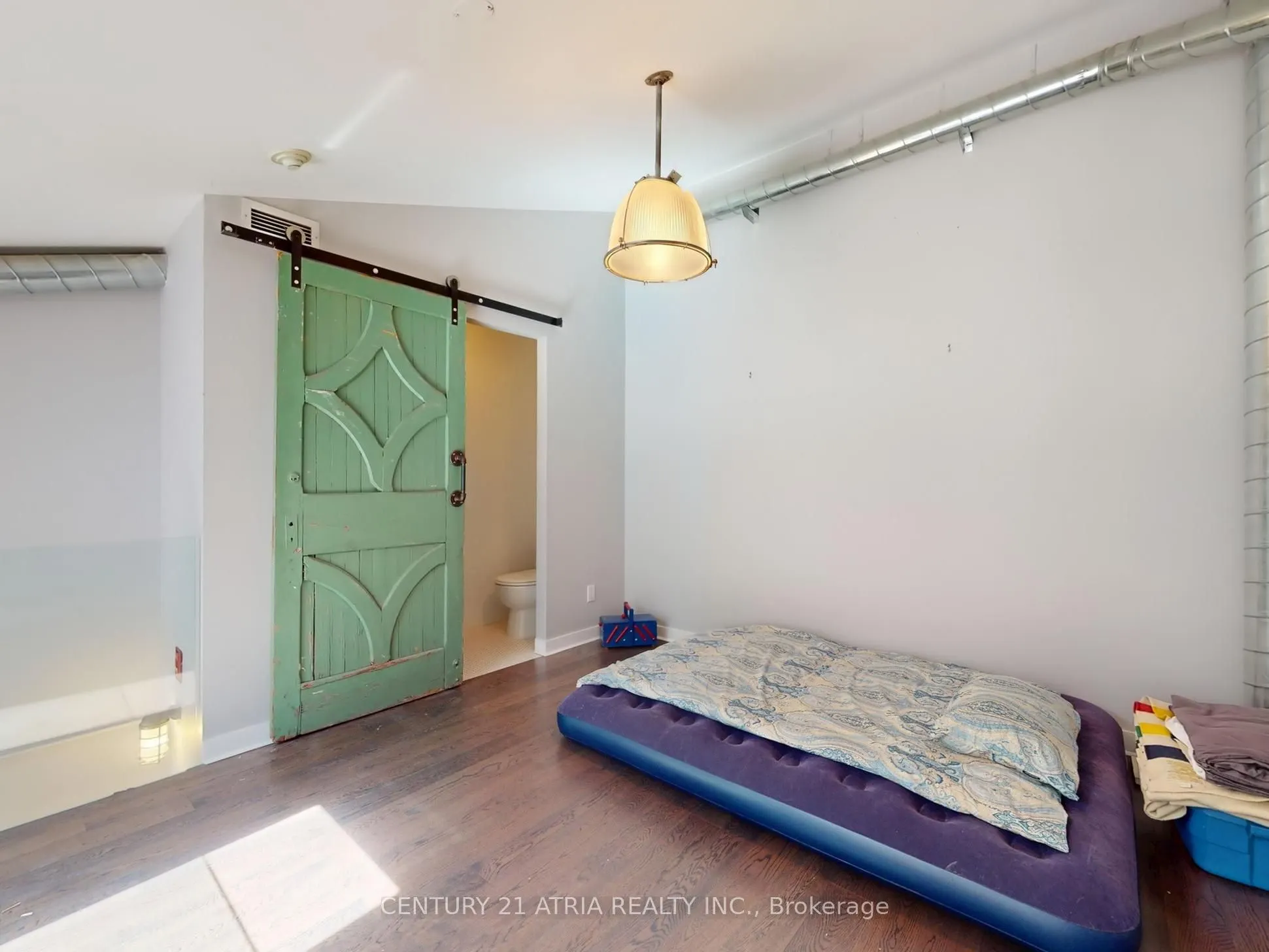 766 King Street W, #403