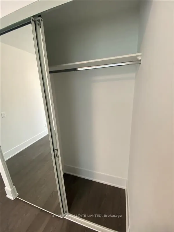 470 Front Street W, #801