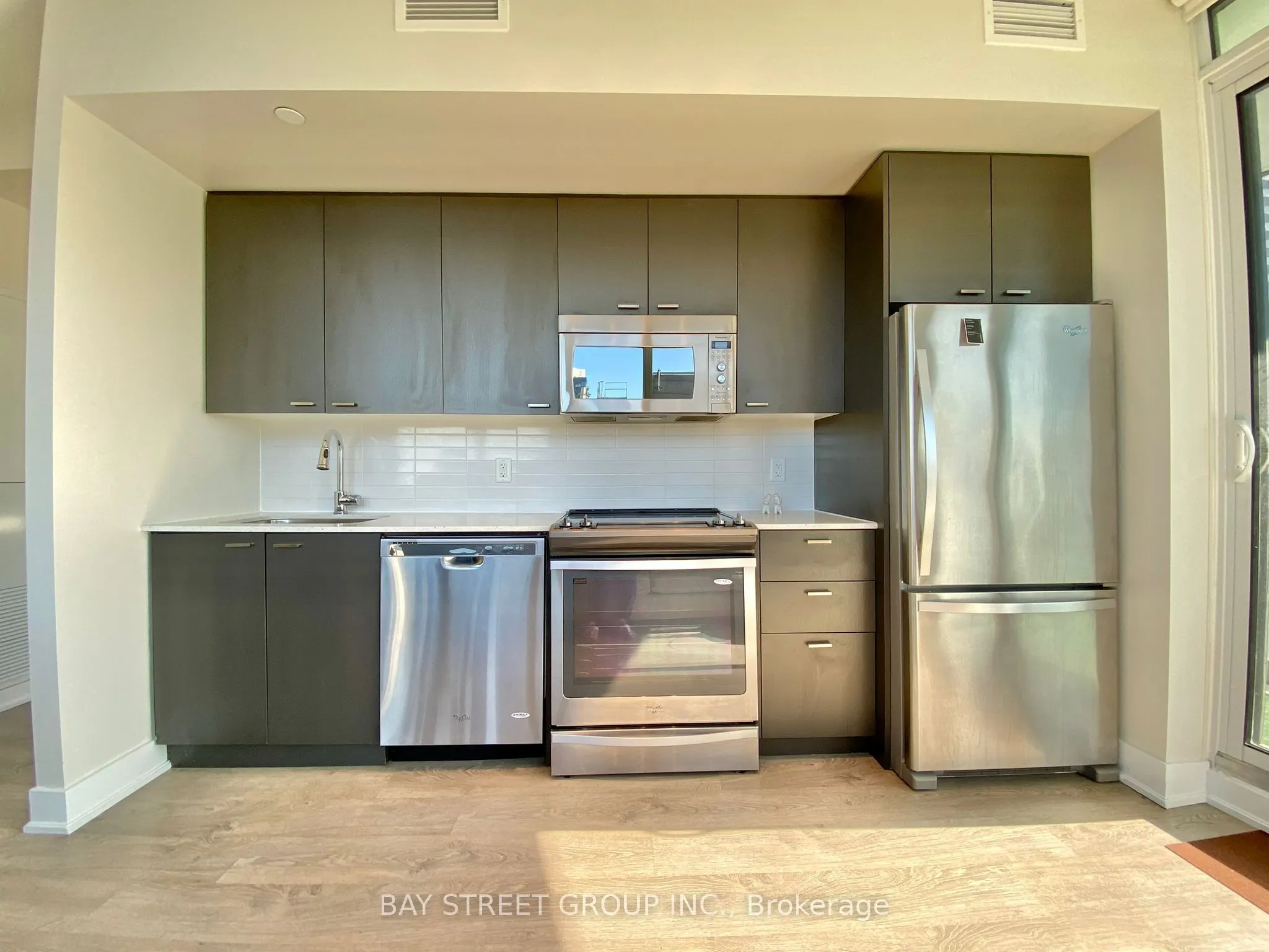 30 Roehampton Avenue, #1405