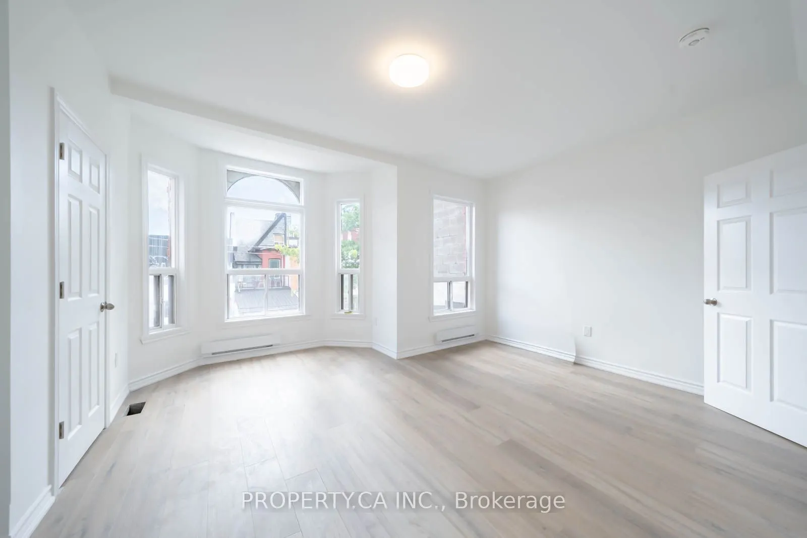 196 Augusta Avenue, #2nd/3rd Flr