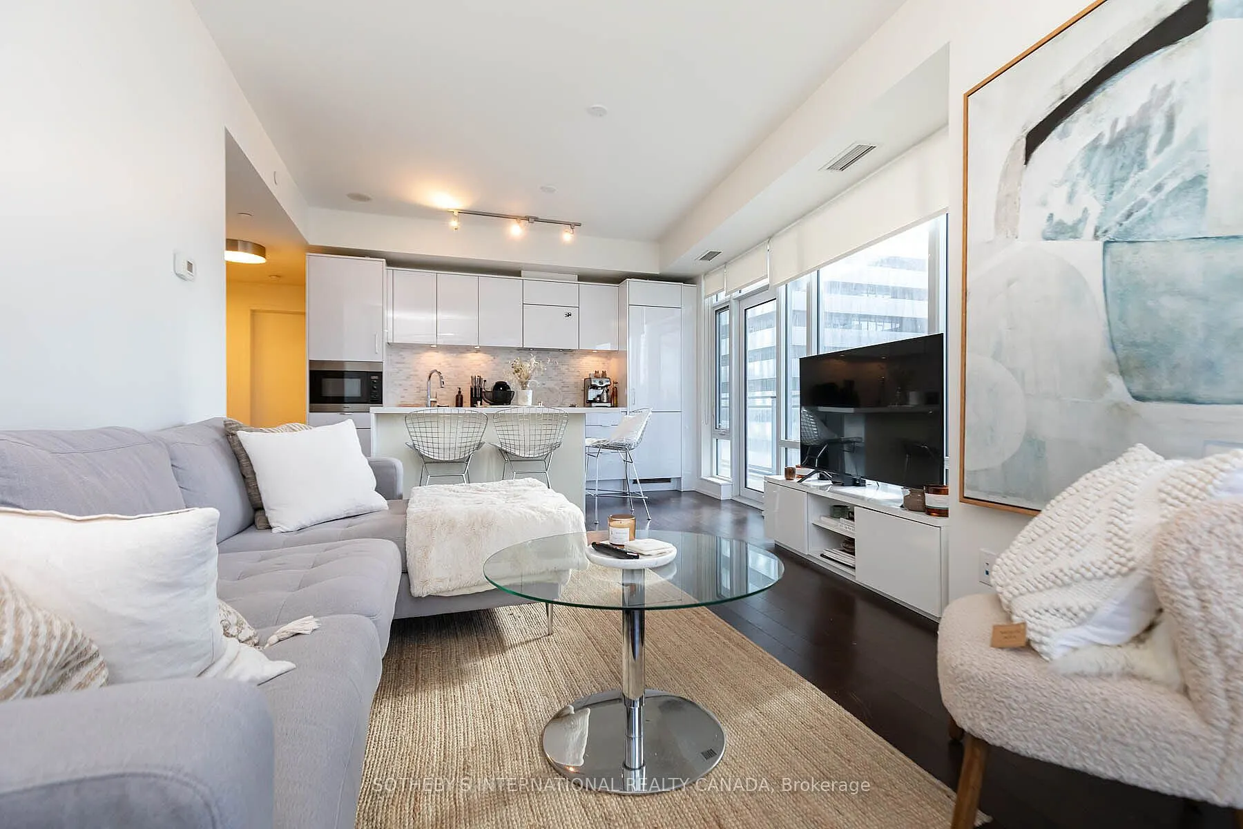 21 Widmer Street, #1511