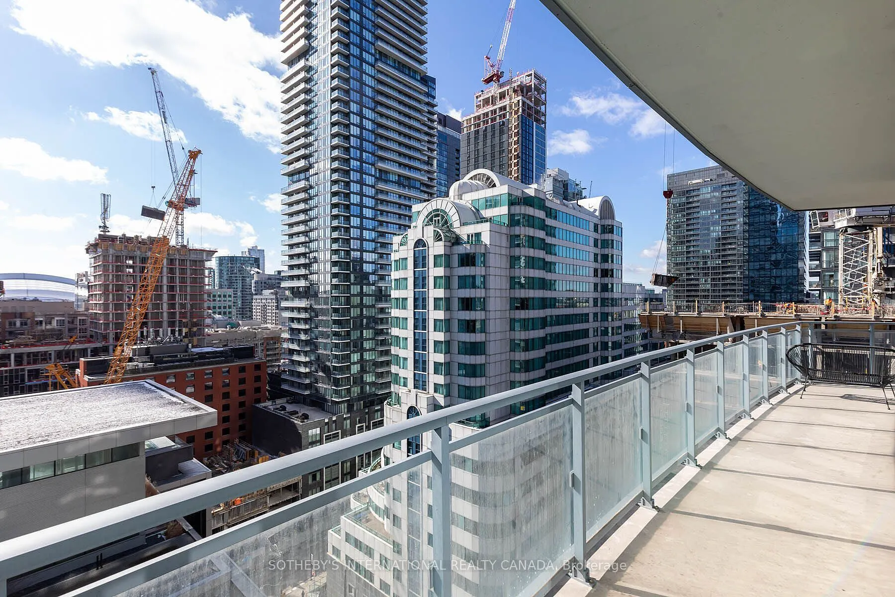 21 Widmer Street, #1511