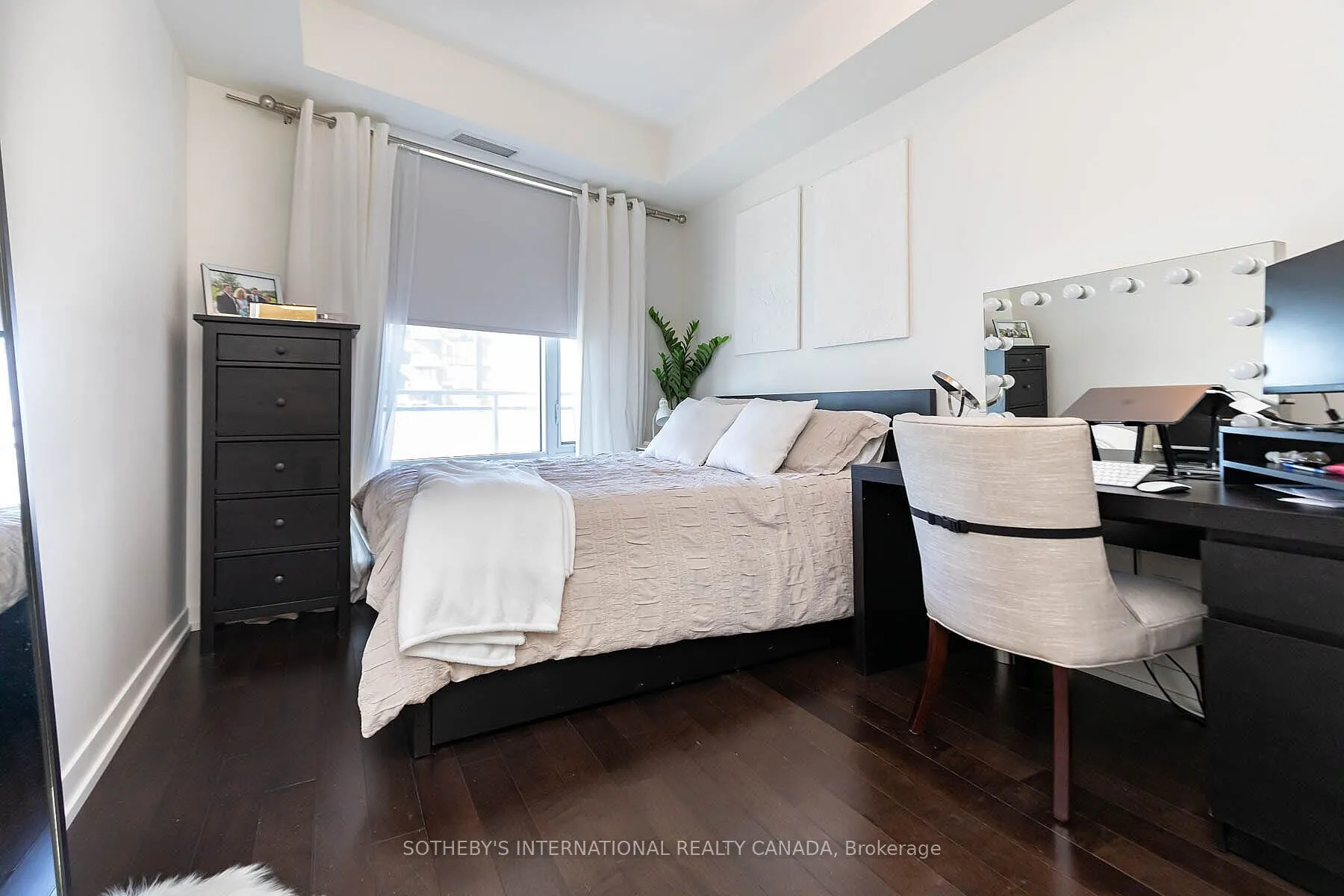 21 Widmer Street, #1511