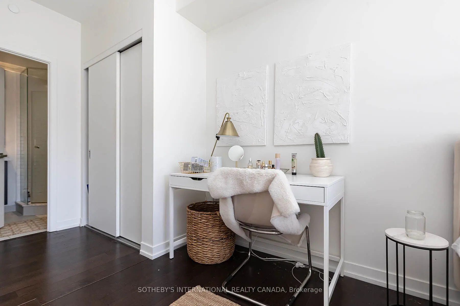21 Widmer Street, #1511