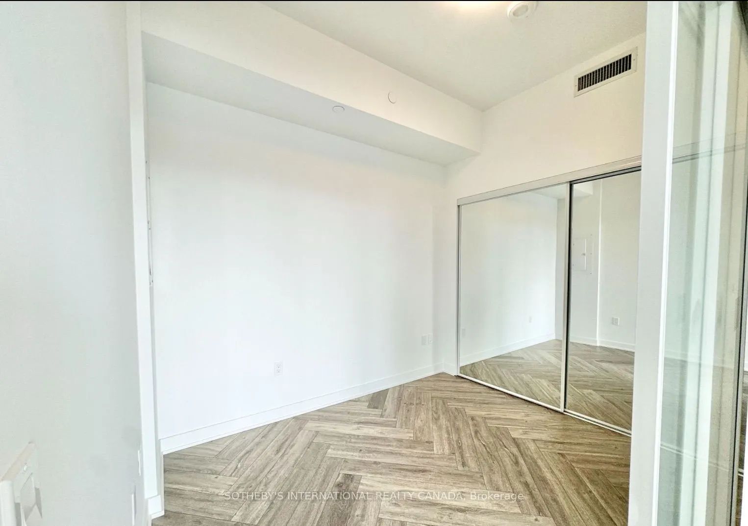 543 Richmond Street W, #PH02