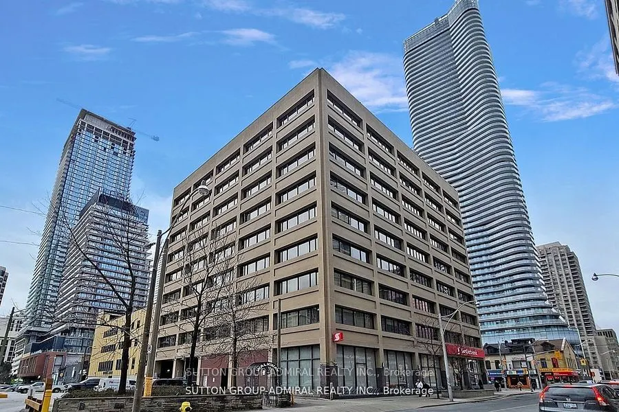 555 Yonge Street, #915