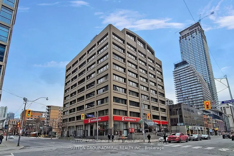 555 Yonge Street, #915