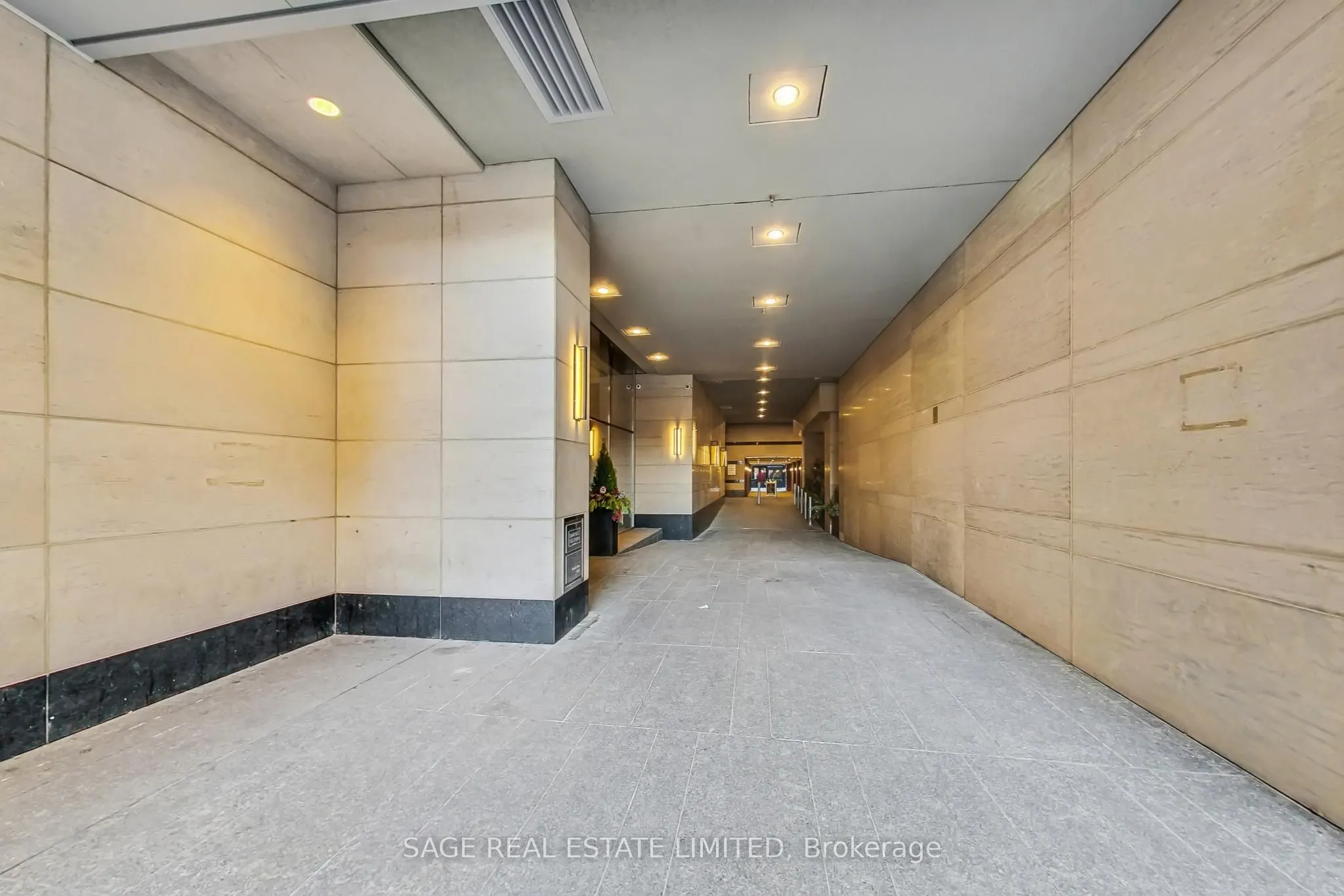 155 Yorkville Avenue, #320