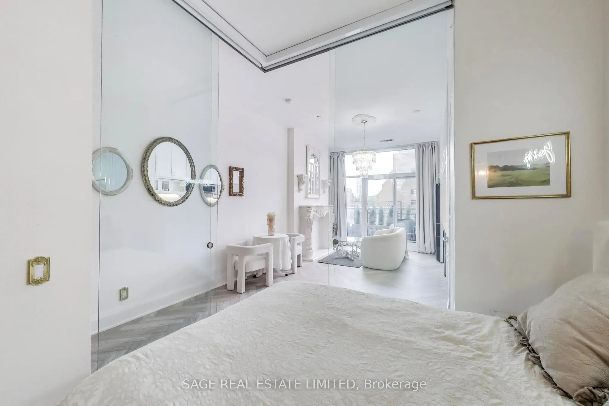 155 Yorkville Avenue, #320