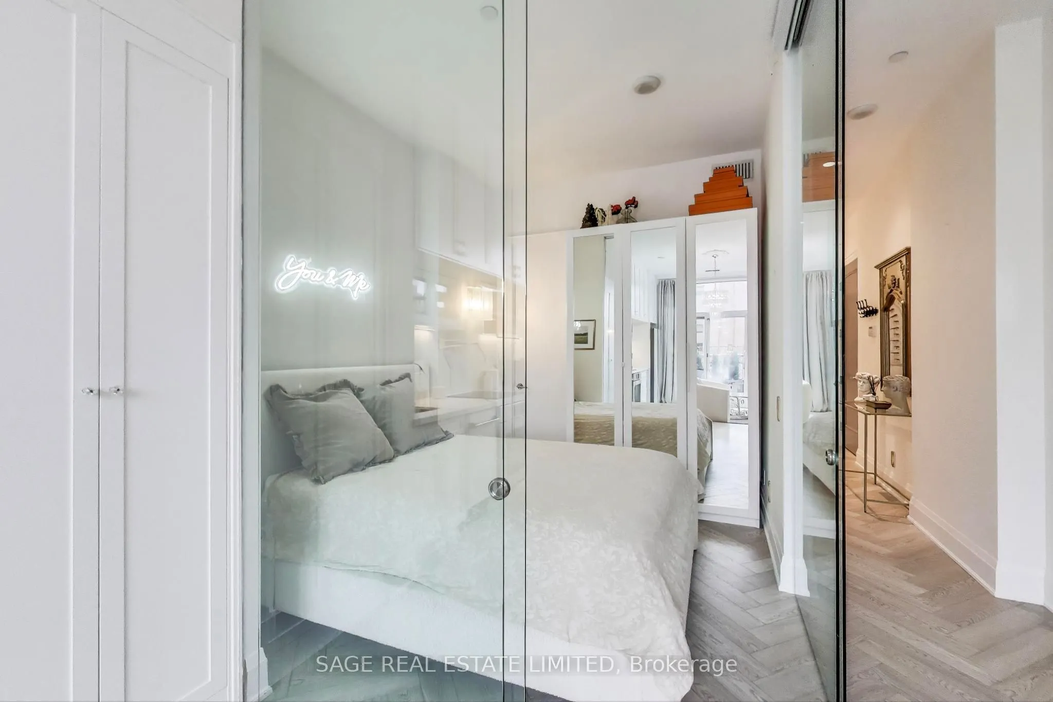 155 Yorkville Avenue, #320