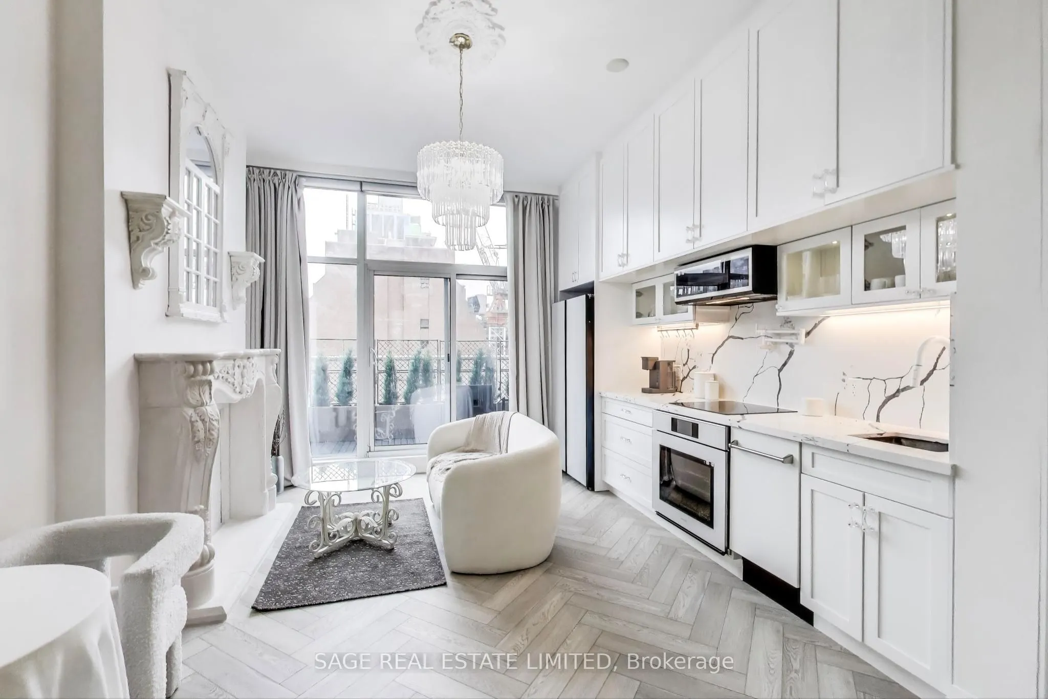 155 Yorkville Avenue, #320