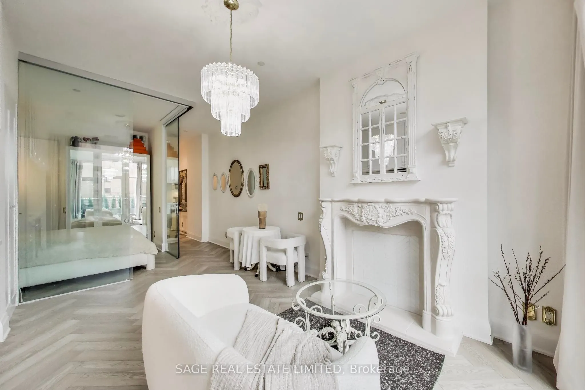 155 Yorkville Avenue, #320