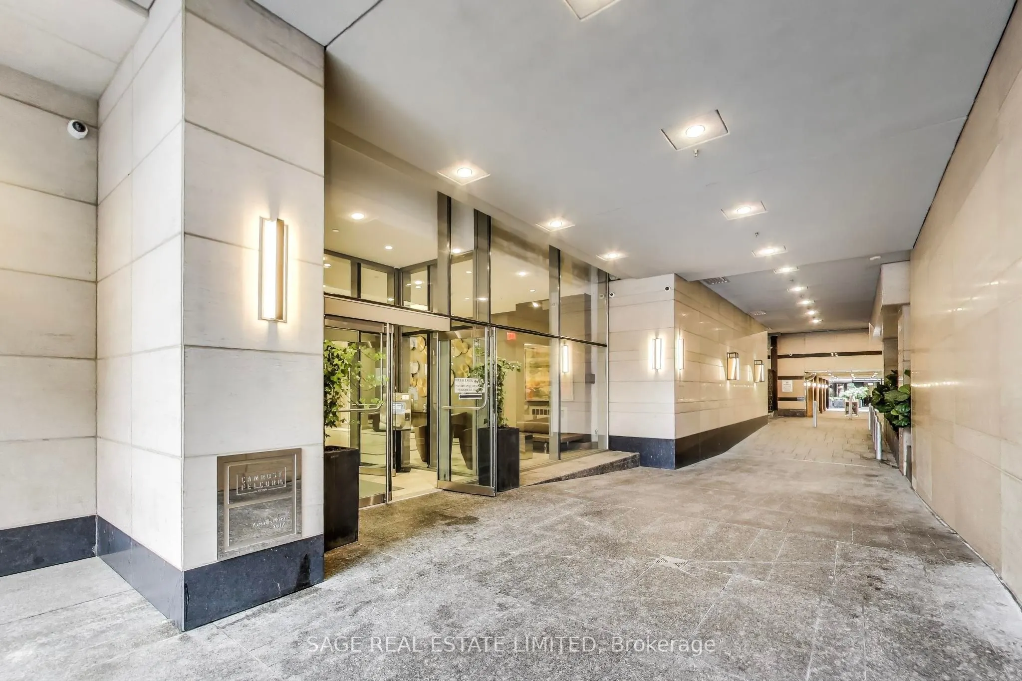 155 Yorkville Avenue, #320