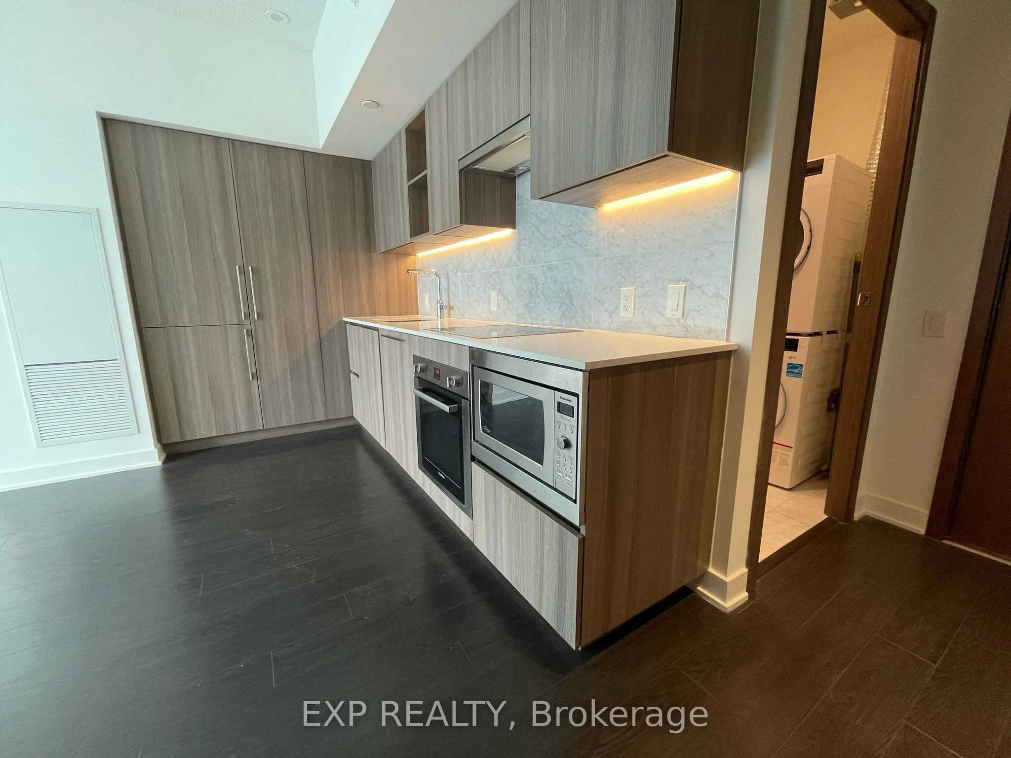 17 Bathurst Street, #3103