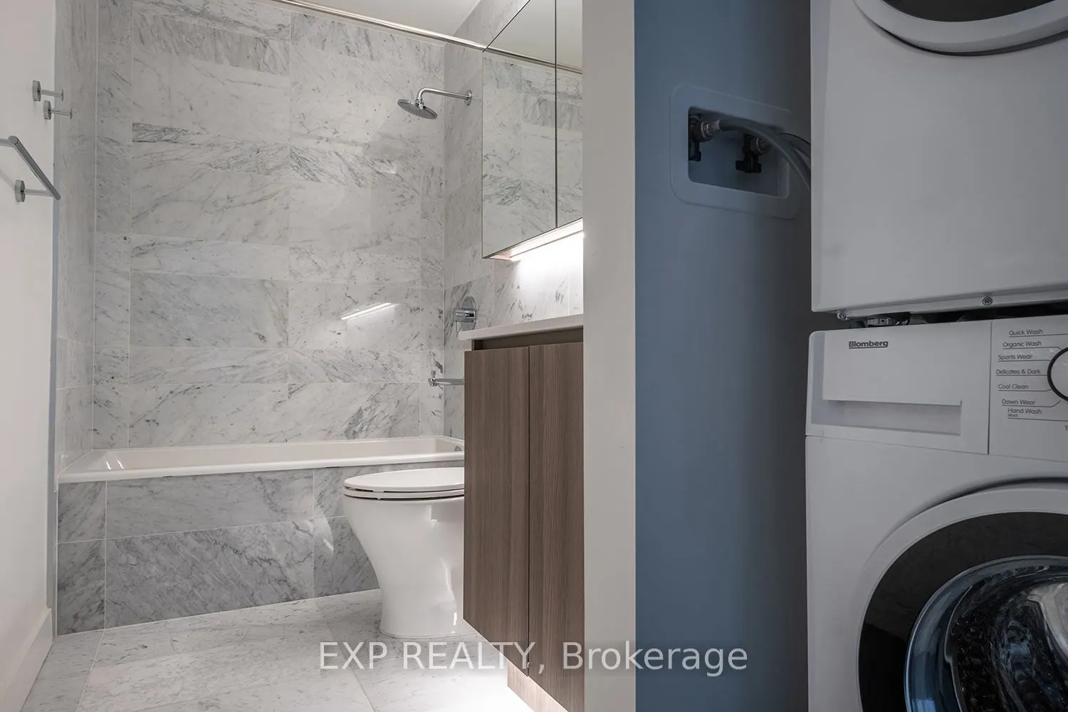 17 Bathurst Street, #3103