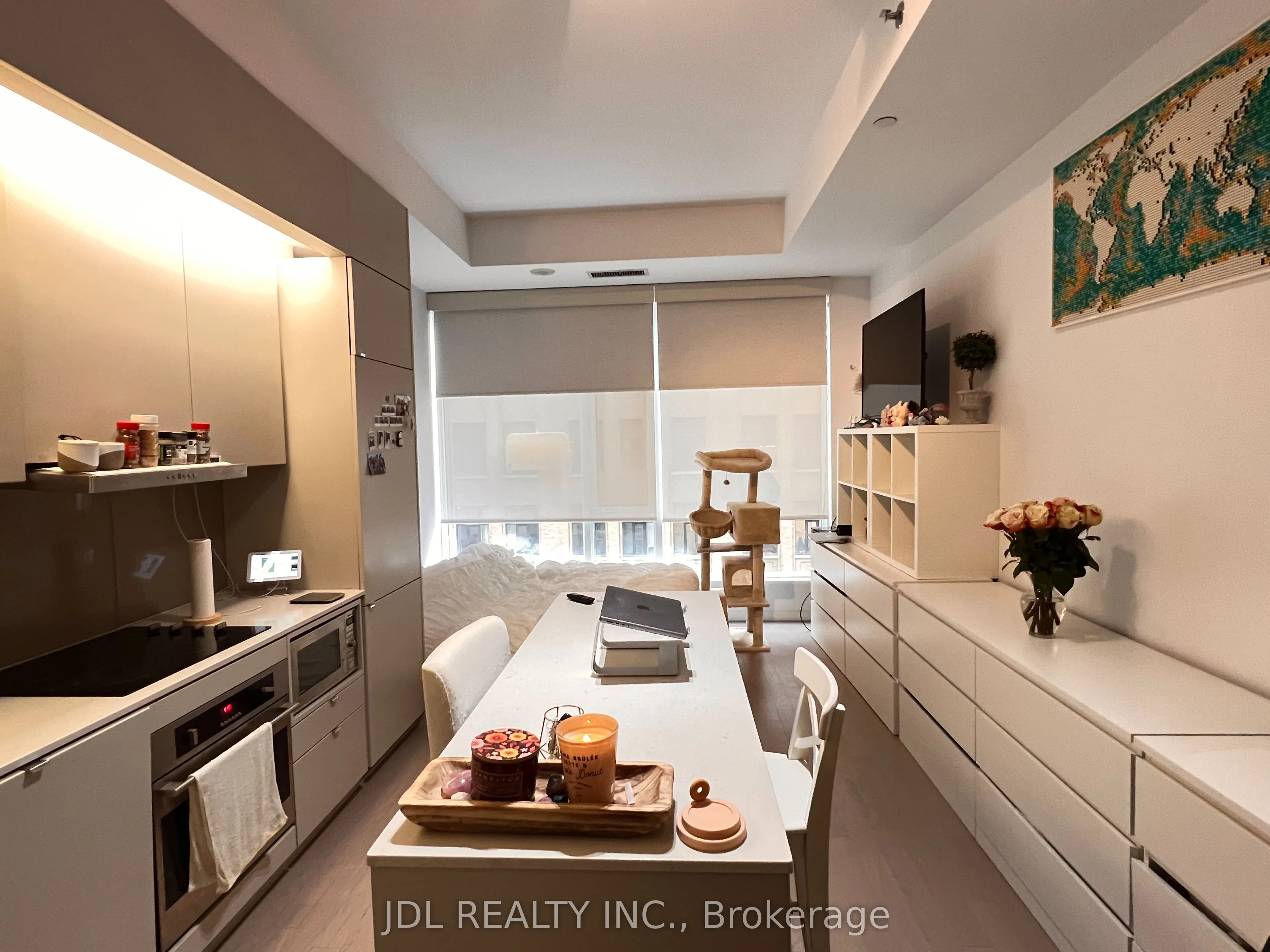 101 Peter Street, #509