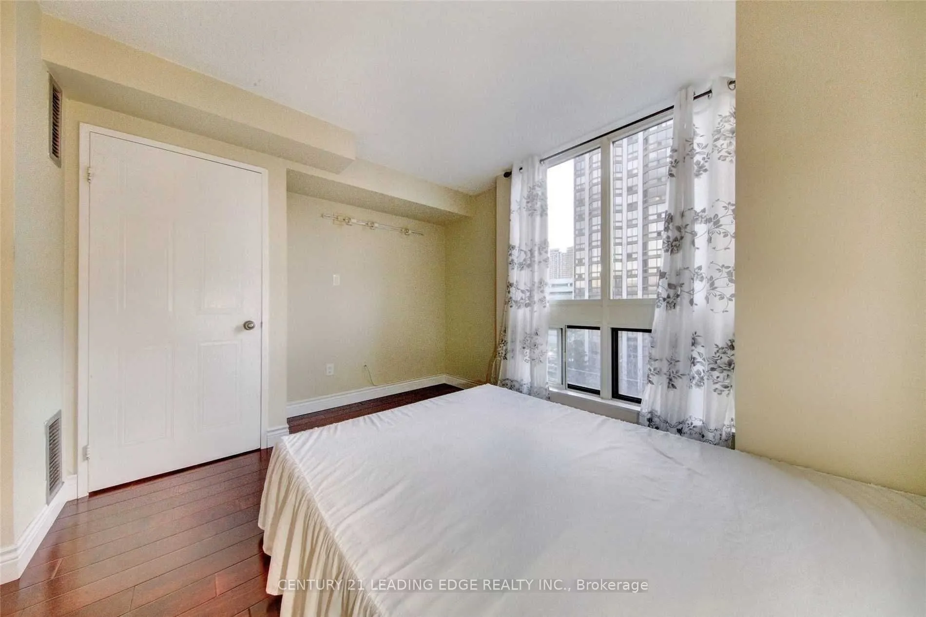 5 Kenneth Avenue, #705