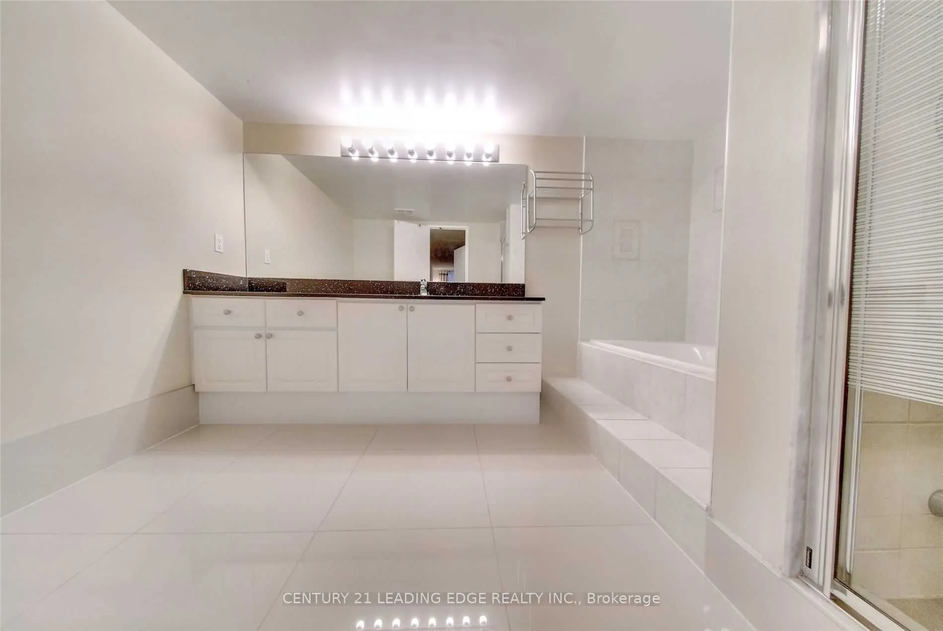 5 Kenneth Avenue, #705