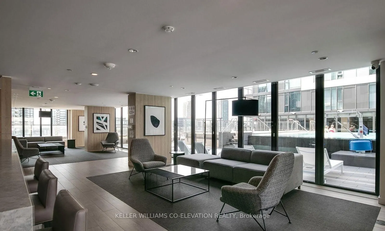 27 Bathurst Street, #911