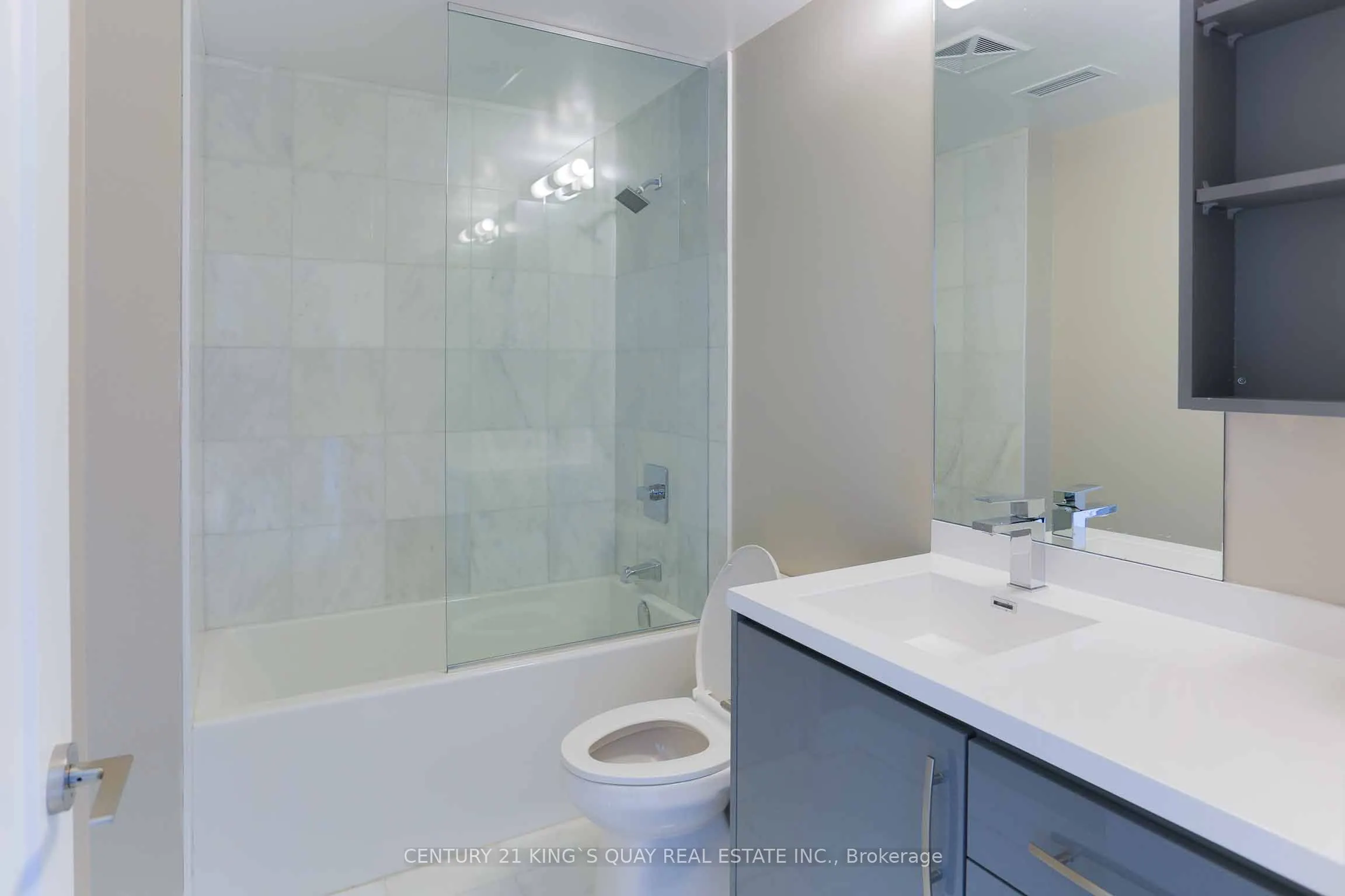 181 Huron Street, #Lph5