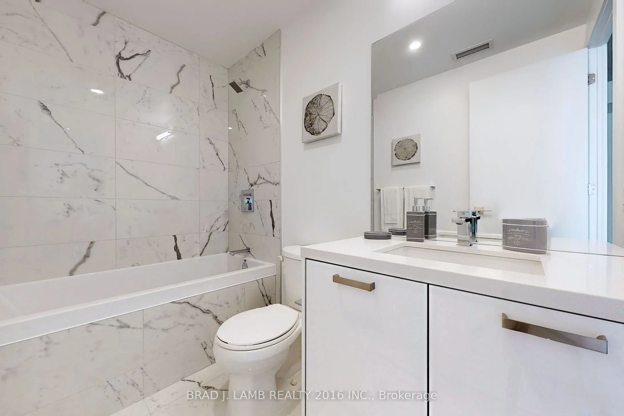 55 Ontario Street, #305