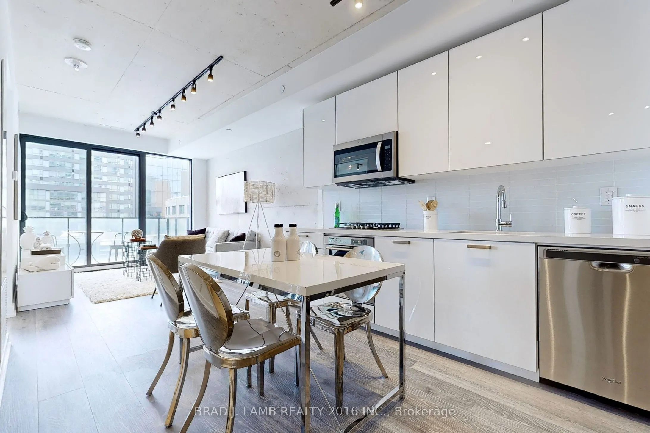55 Ontario Street, #305