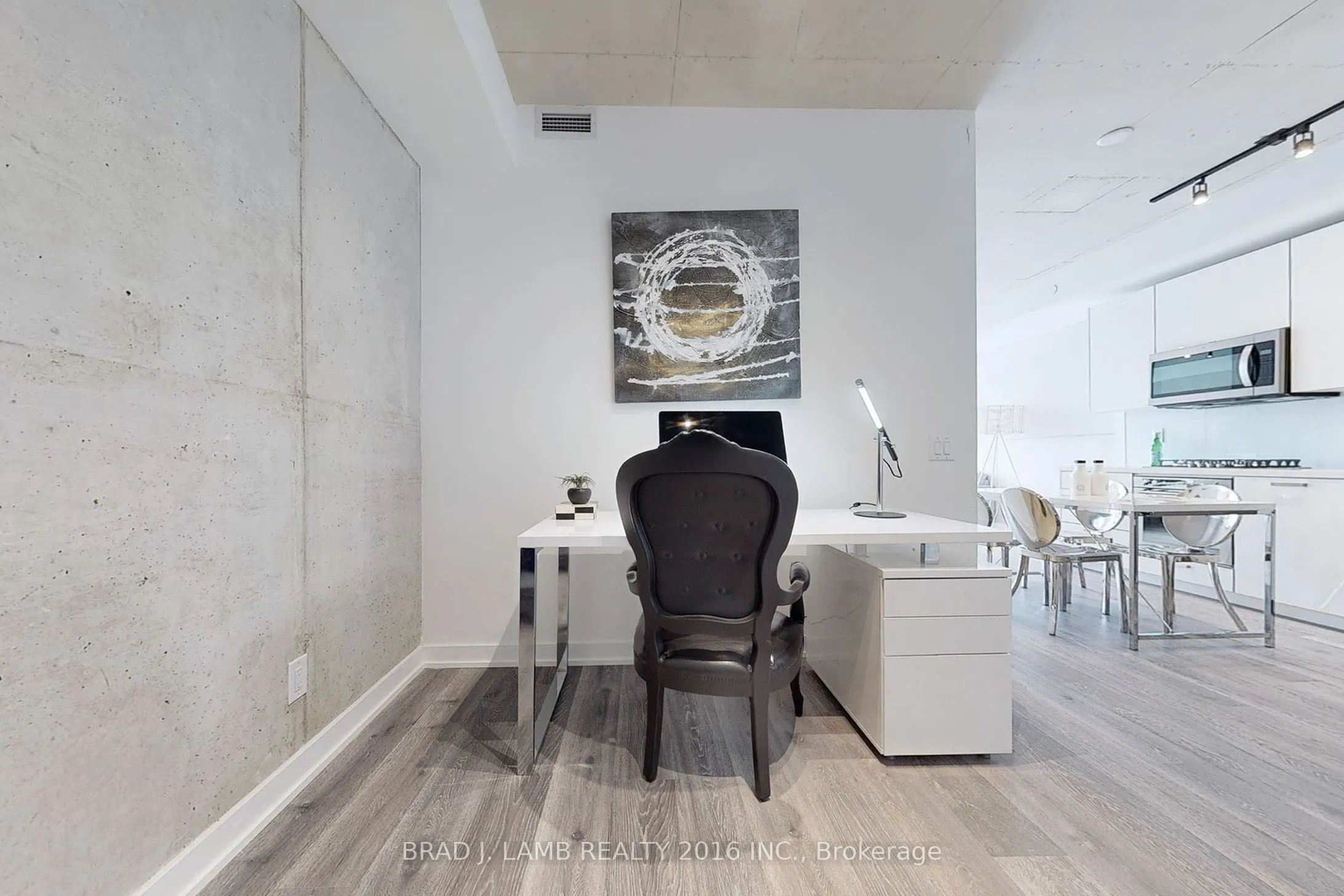 55 Ontario Street, #305