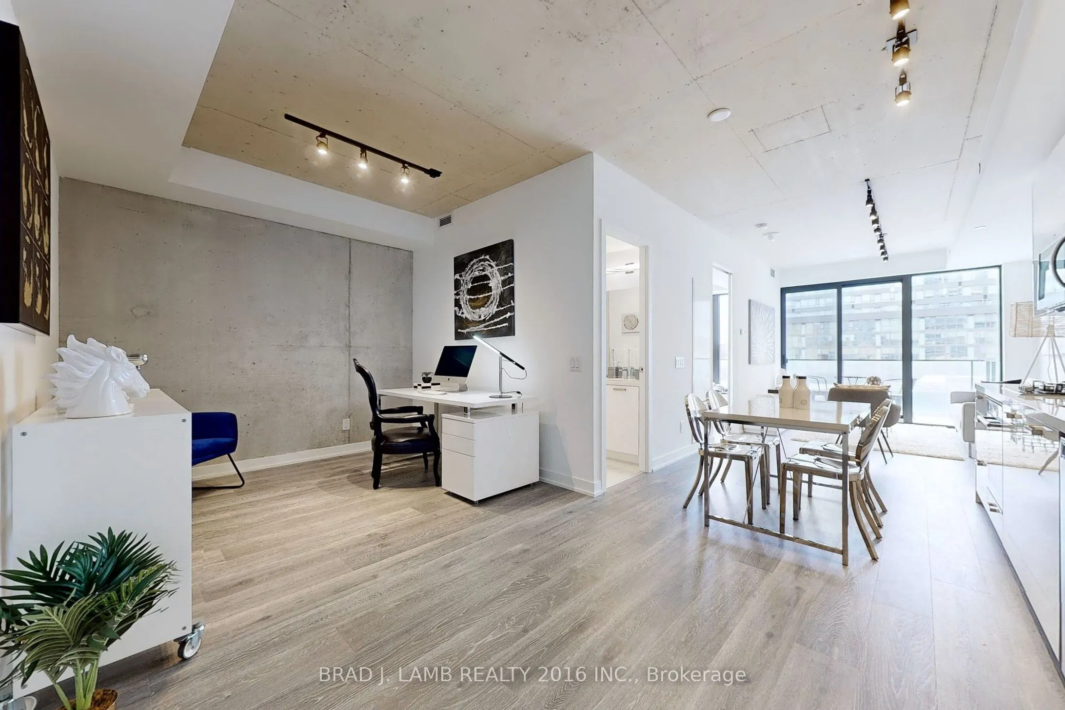55 Ontario Street, #305