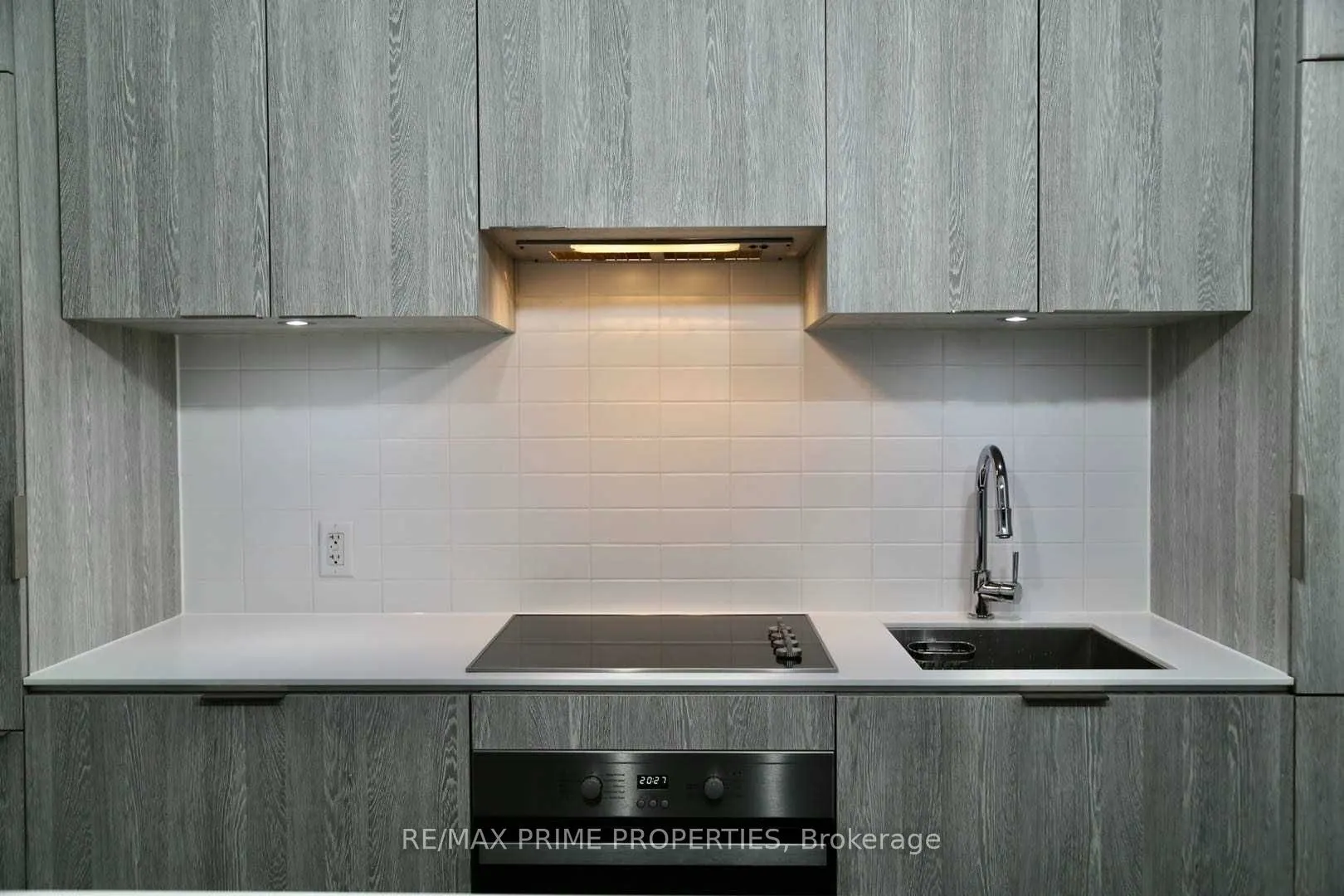5 St Joseph Street, #2501