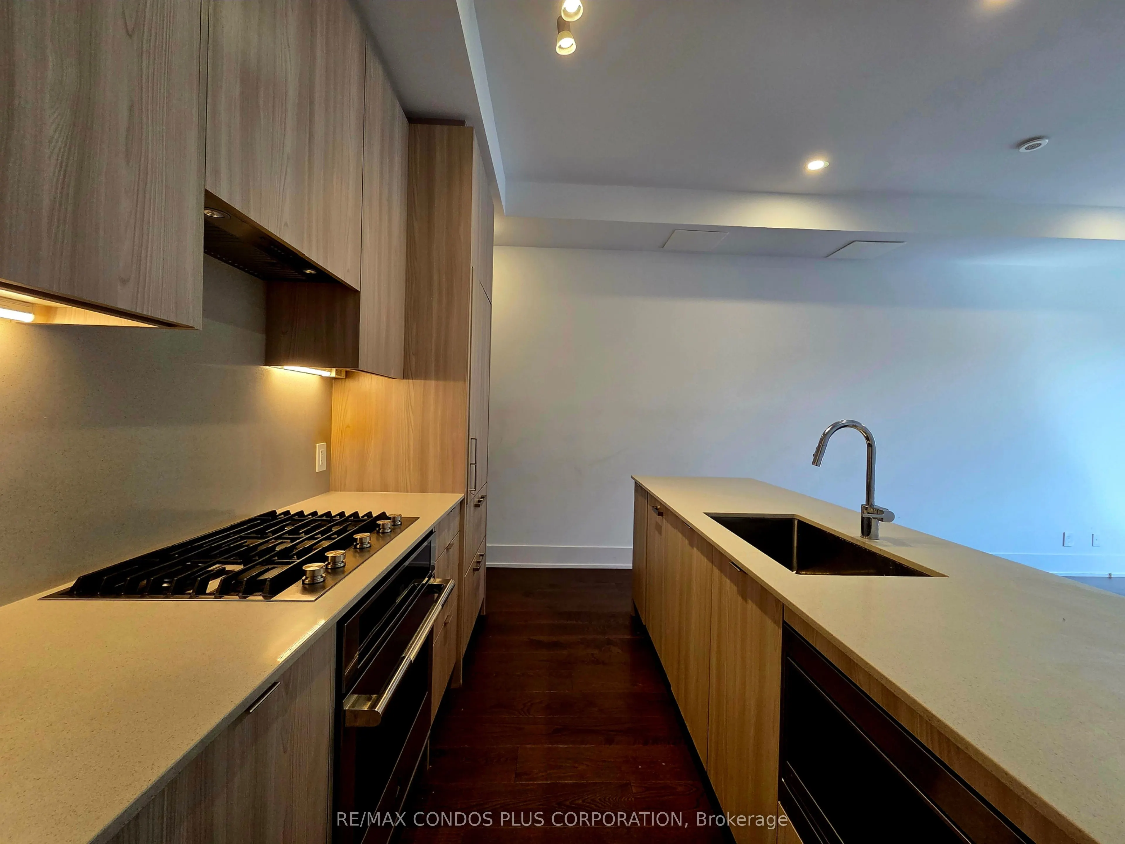 270 Davenport Road, #9