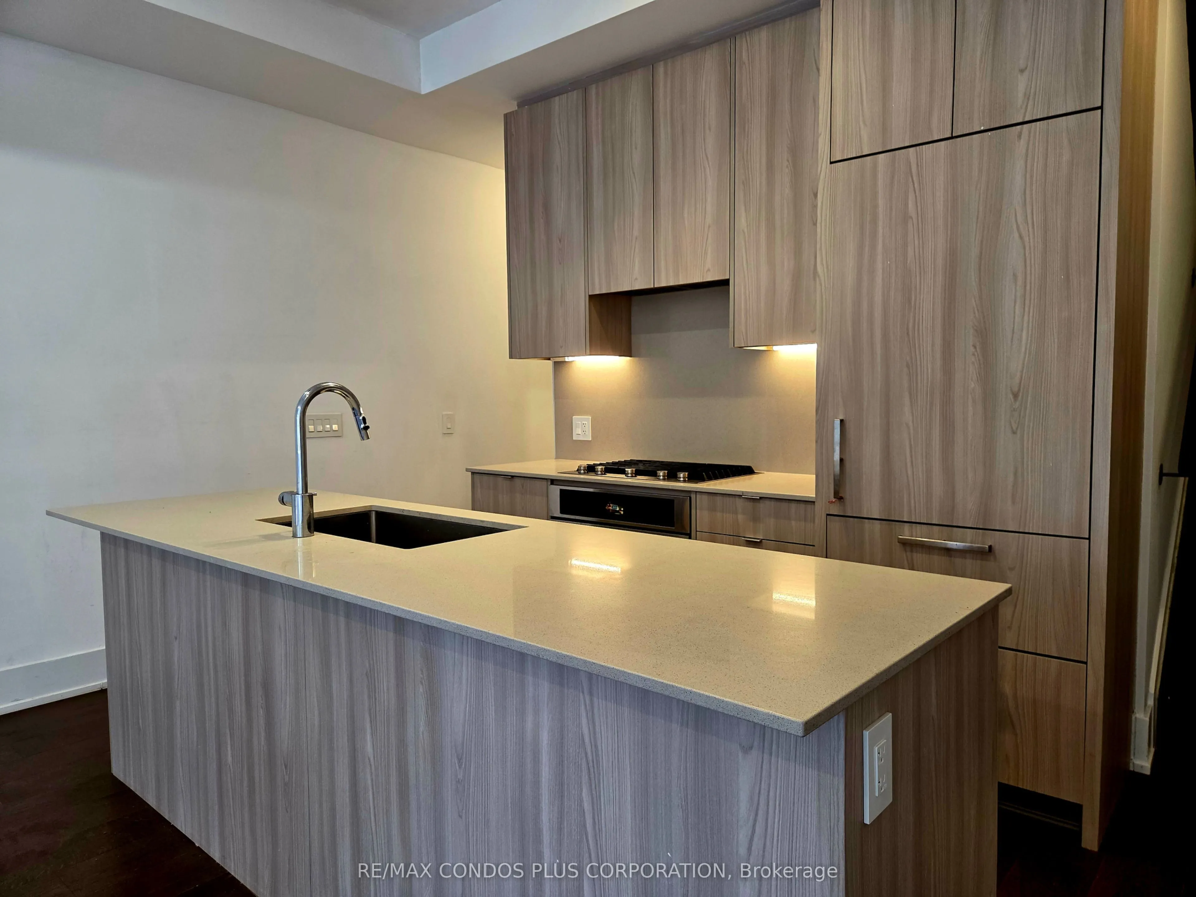 270 Davenport Road, #9