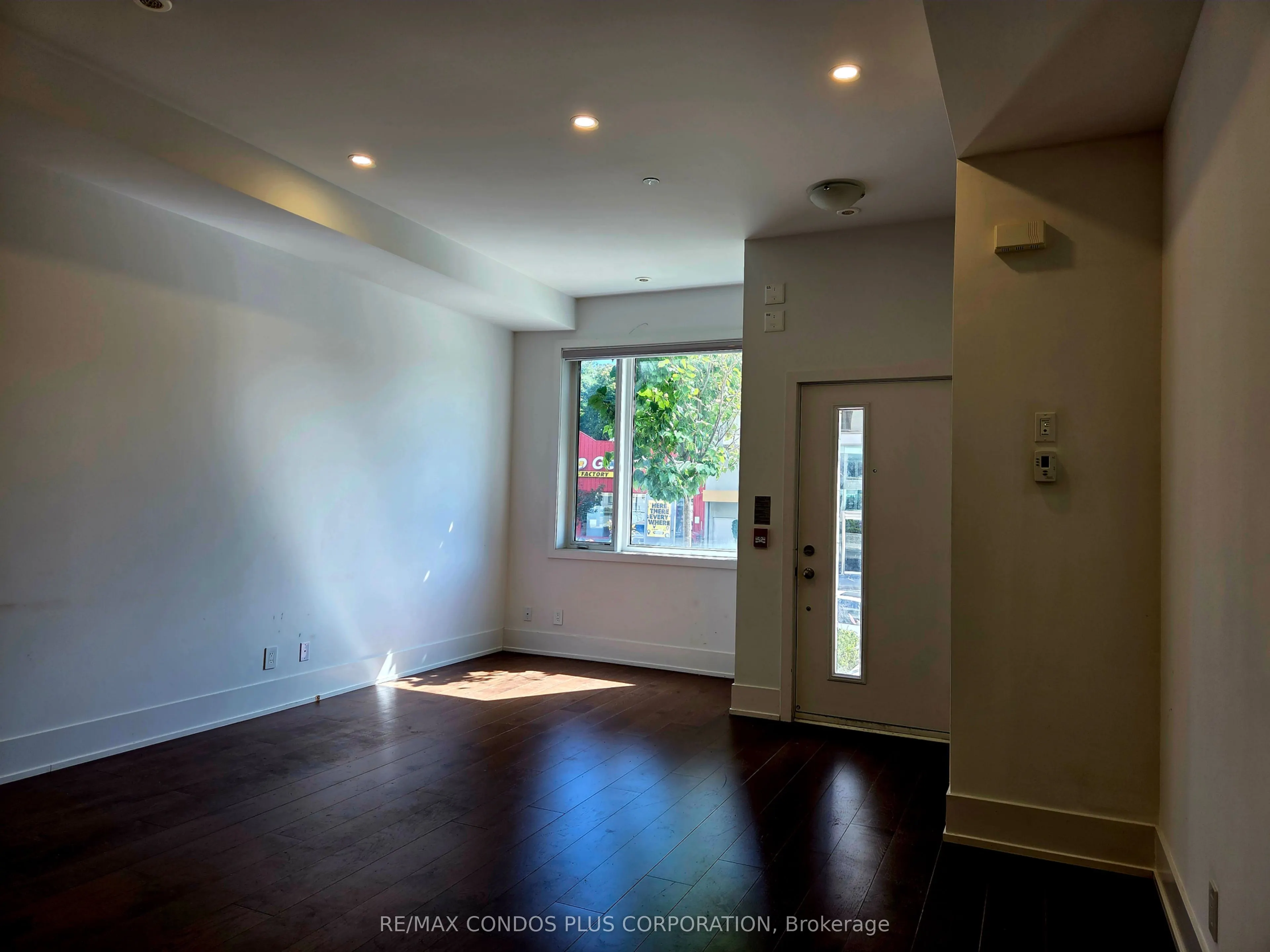 270 Davenport Road, #9