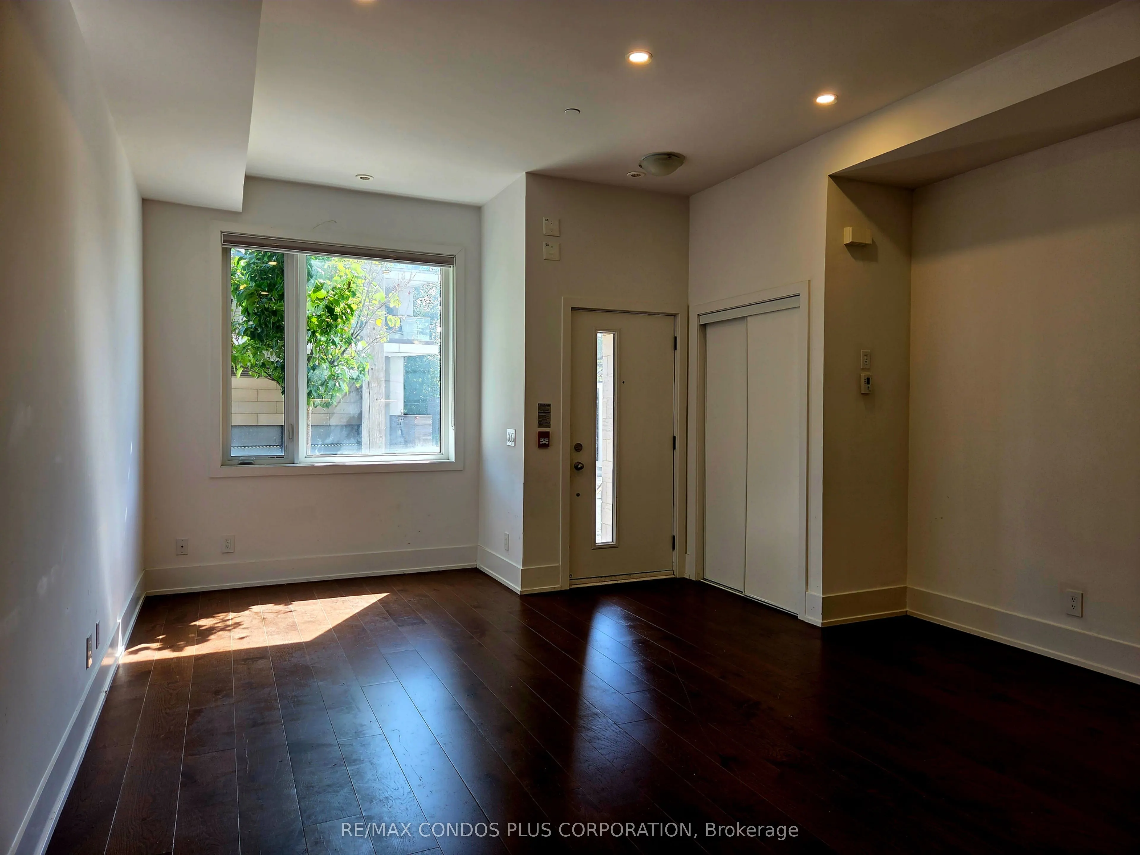 270 Davenport Road, #9