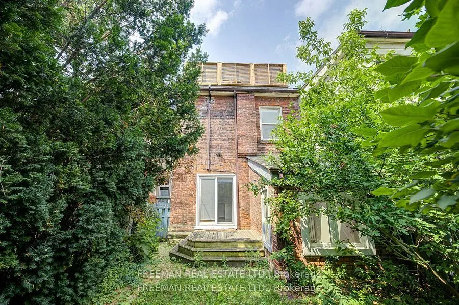 555 Markham Street