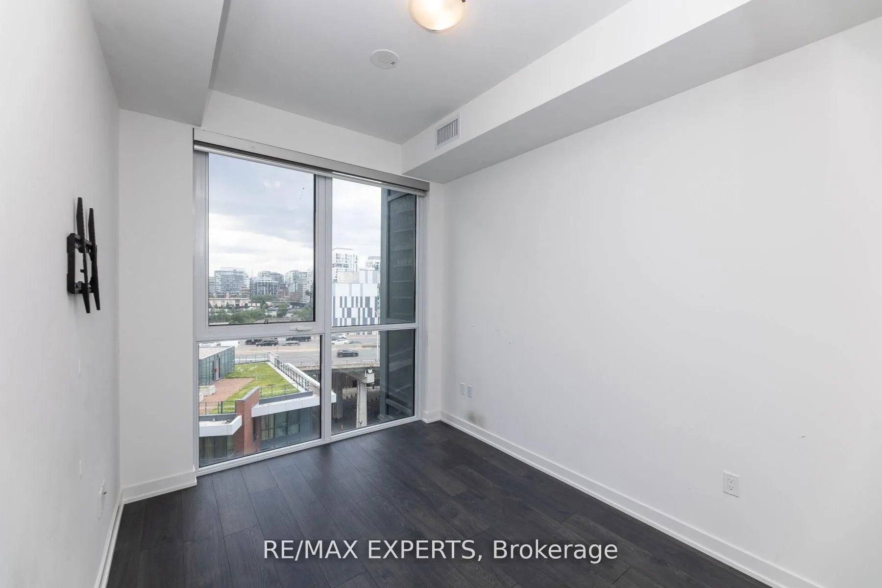 38 Iannuzzi Street, #1105