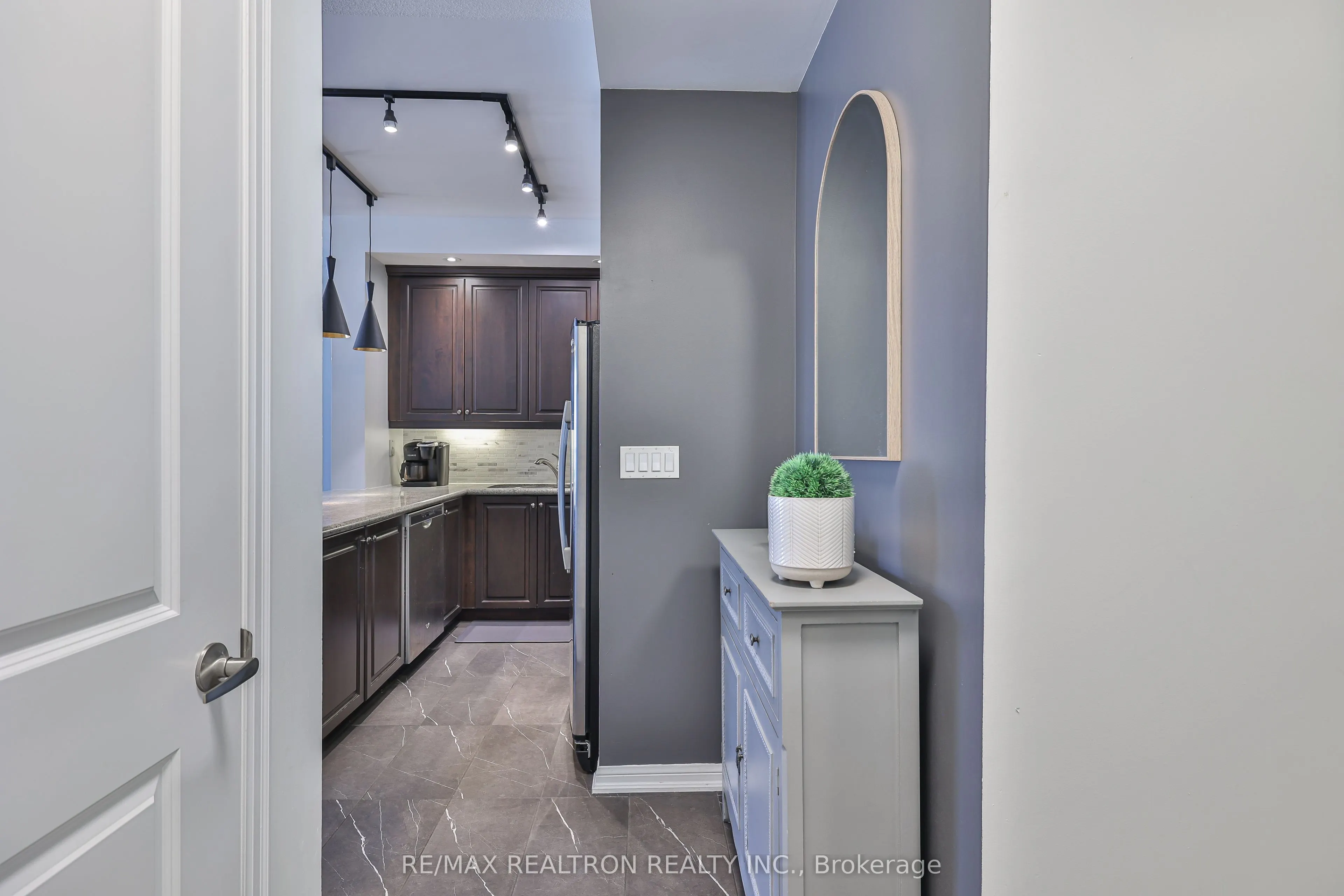 628 fleet Street, #407
