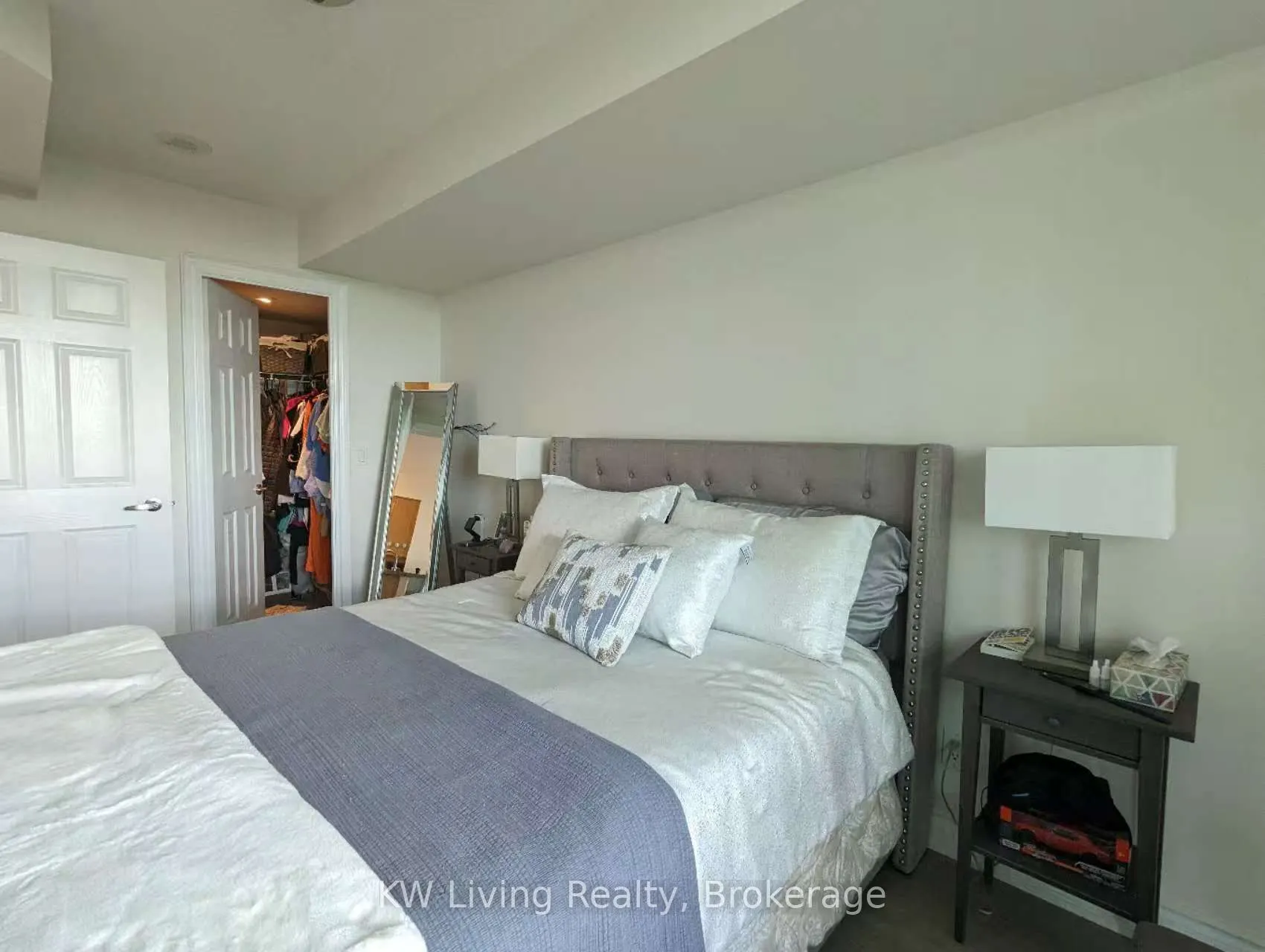 15 Greenview Avenue, #909